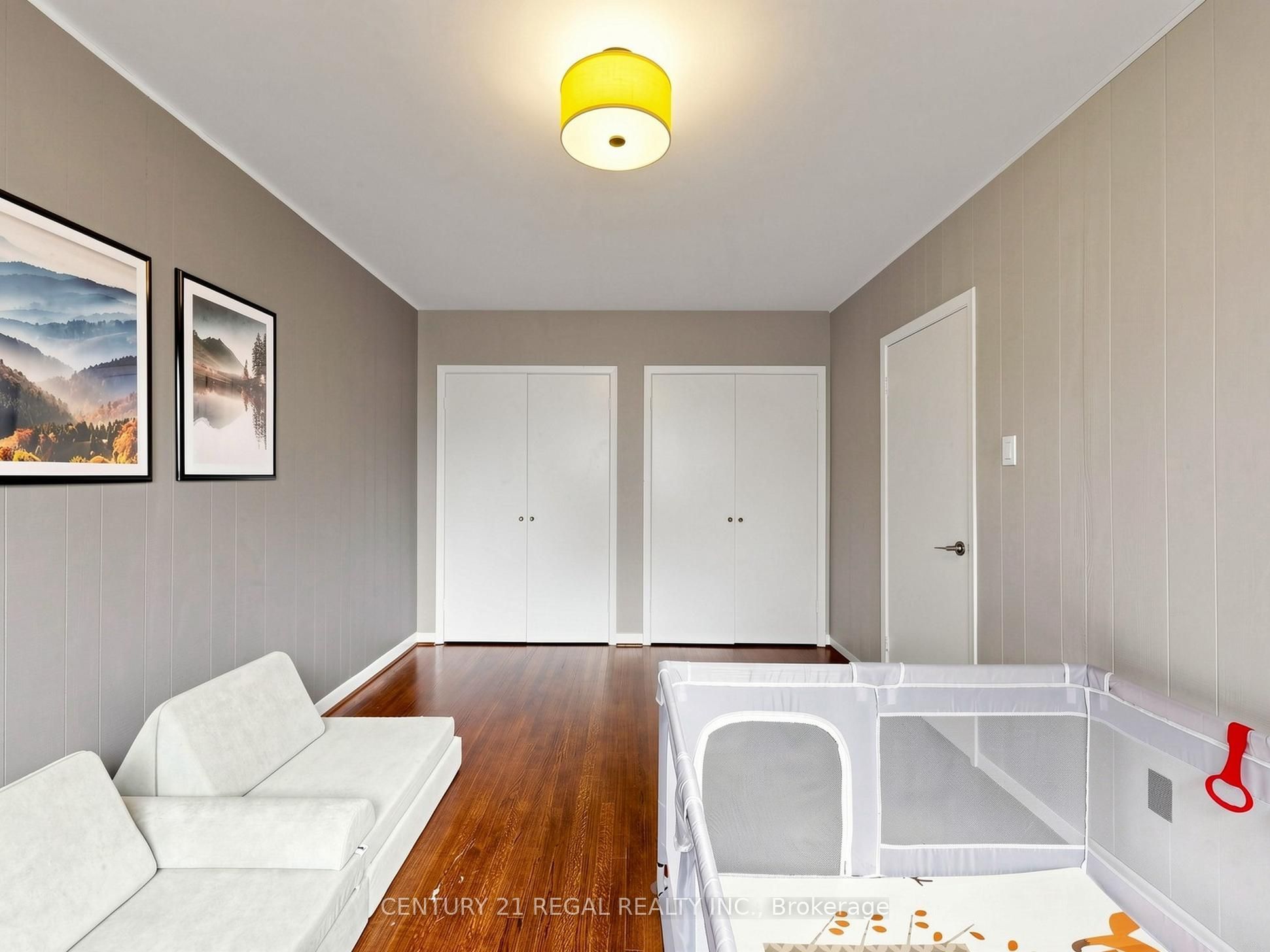 77 Billington Crescent Property Photo 39