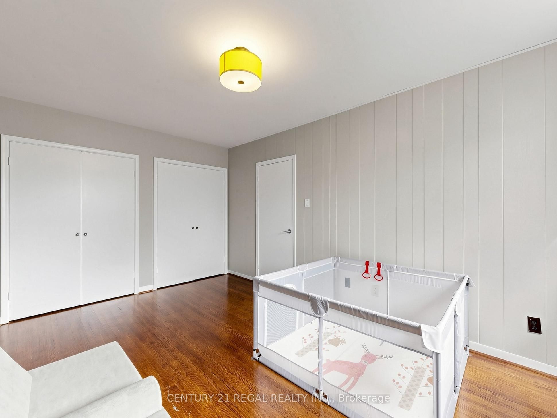 77 Billington Crescent Property Photo 40