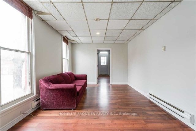 556 Parliament Street Property Photo 12