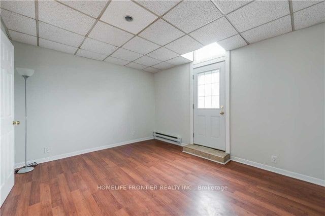 556 Parliament Street Property Photo 13