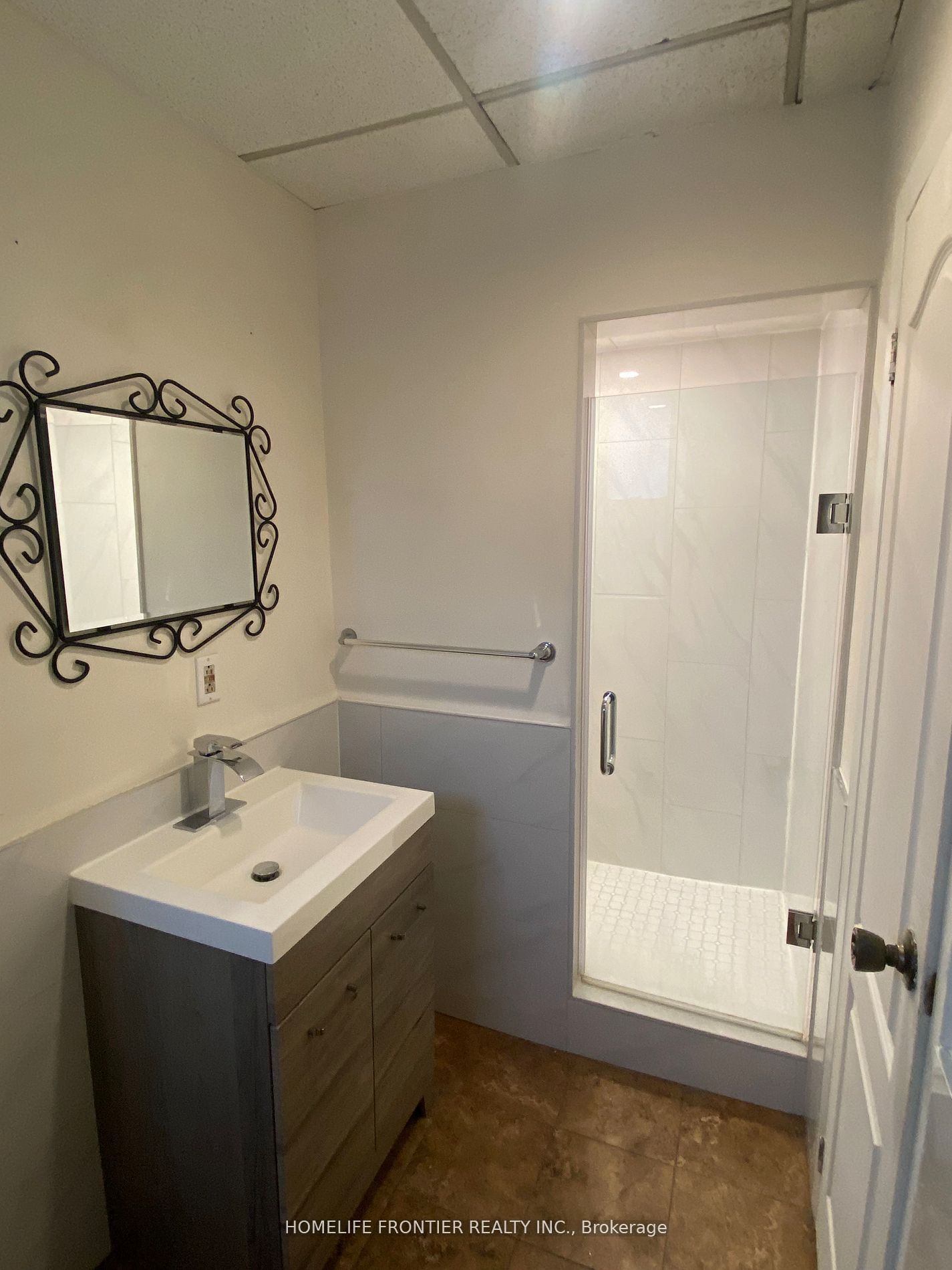556 Parliament Street Property Photo 15
