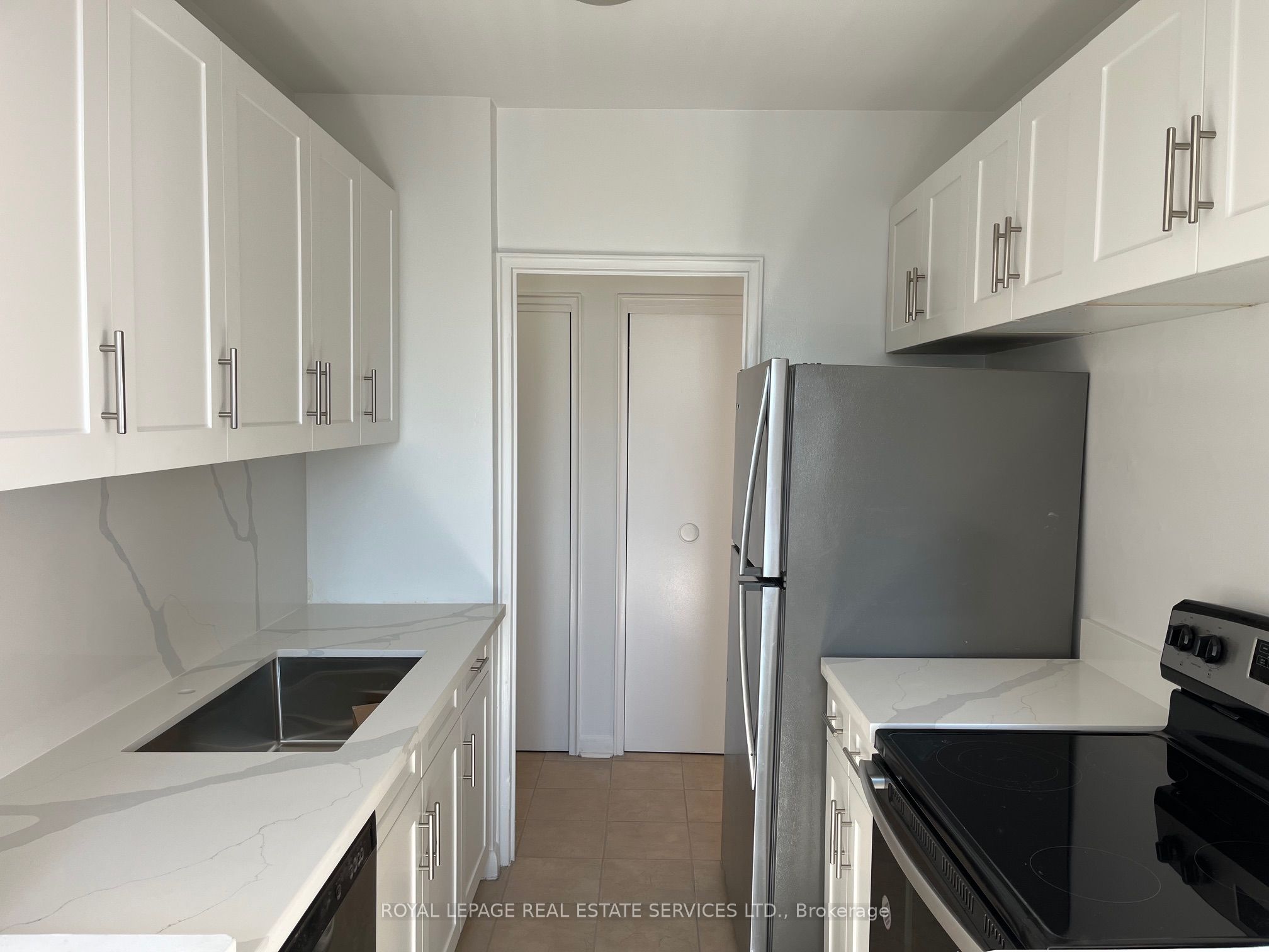 219 Wilson Avenue 403 Property Photo 5