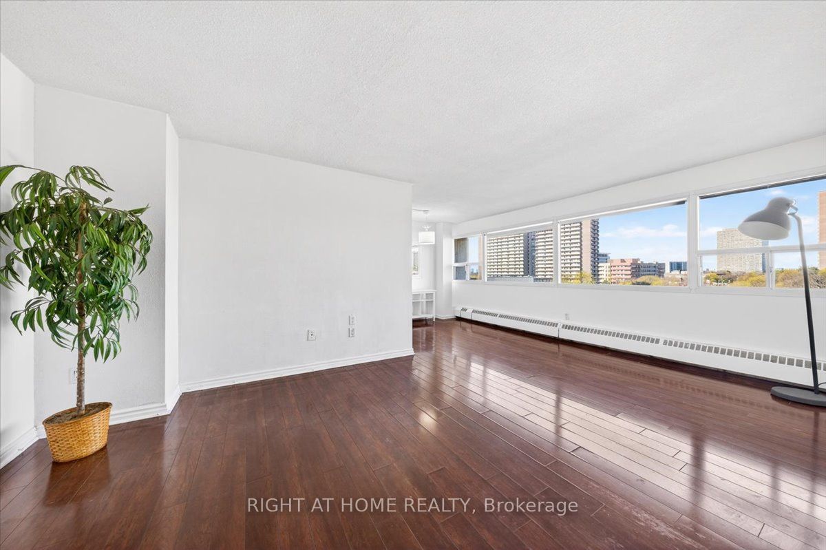 100 Leeward Glenway 708 Property Photo 10