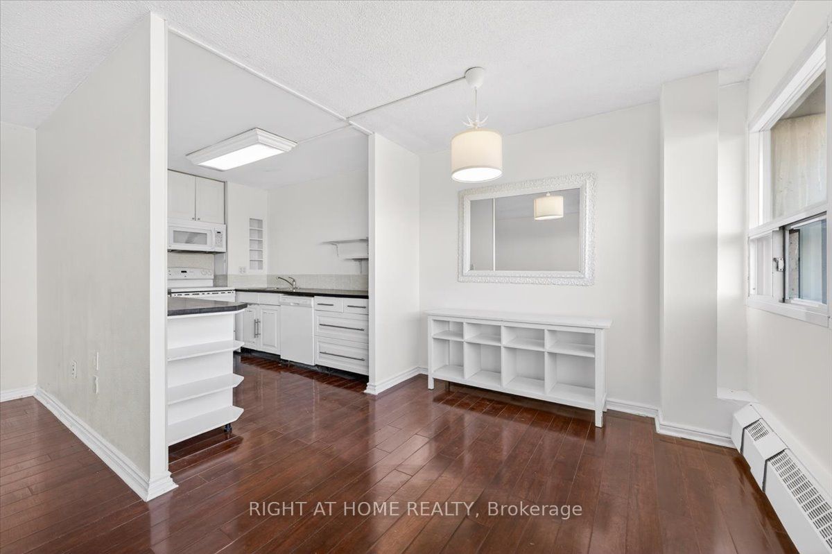 100 Leeward Glenway 708 Property Photo 11