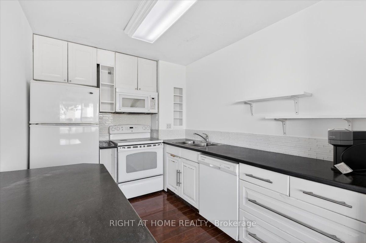 100 Leeward Glenway 708 Property Photo 13