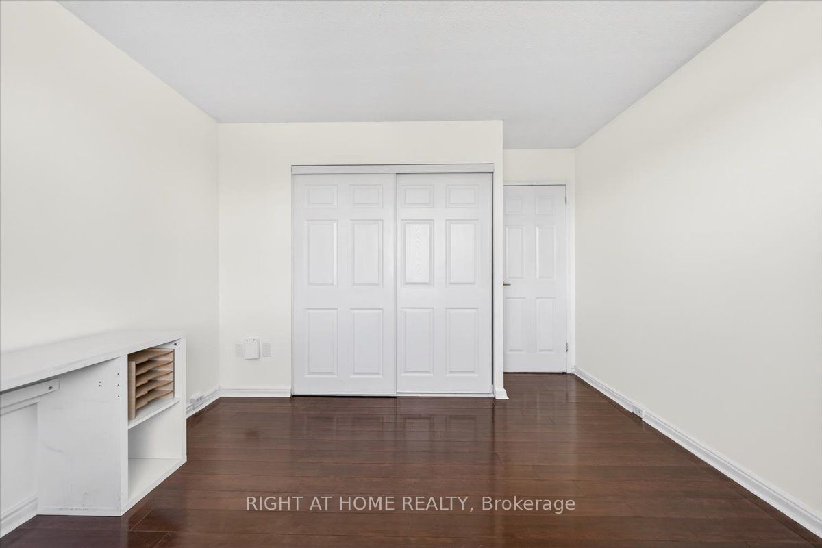 100 Leeward Glenway 708 Property Photo 17