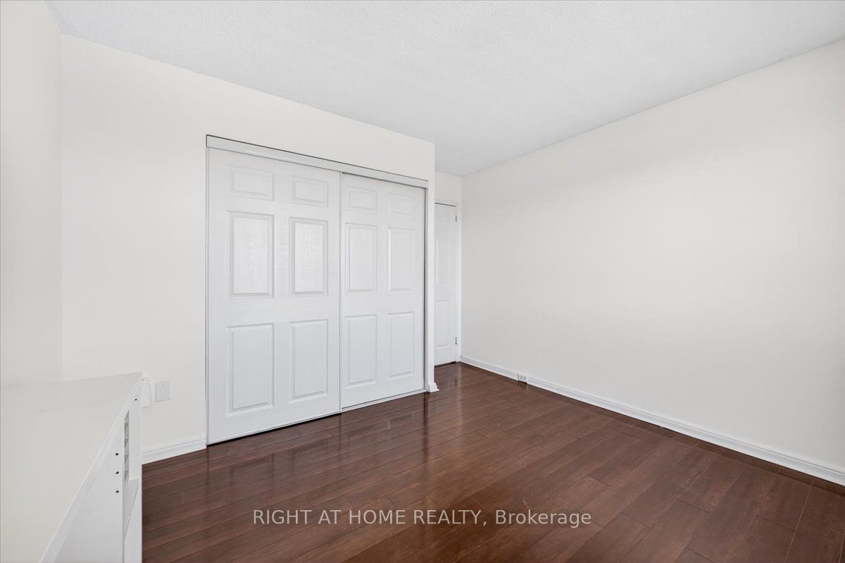 100 Leeward Glenway 708 Property Photo 18