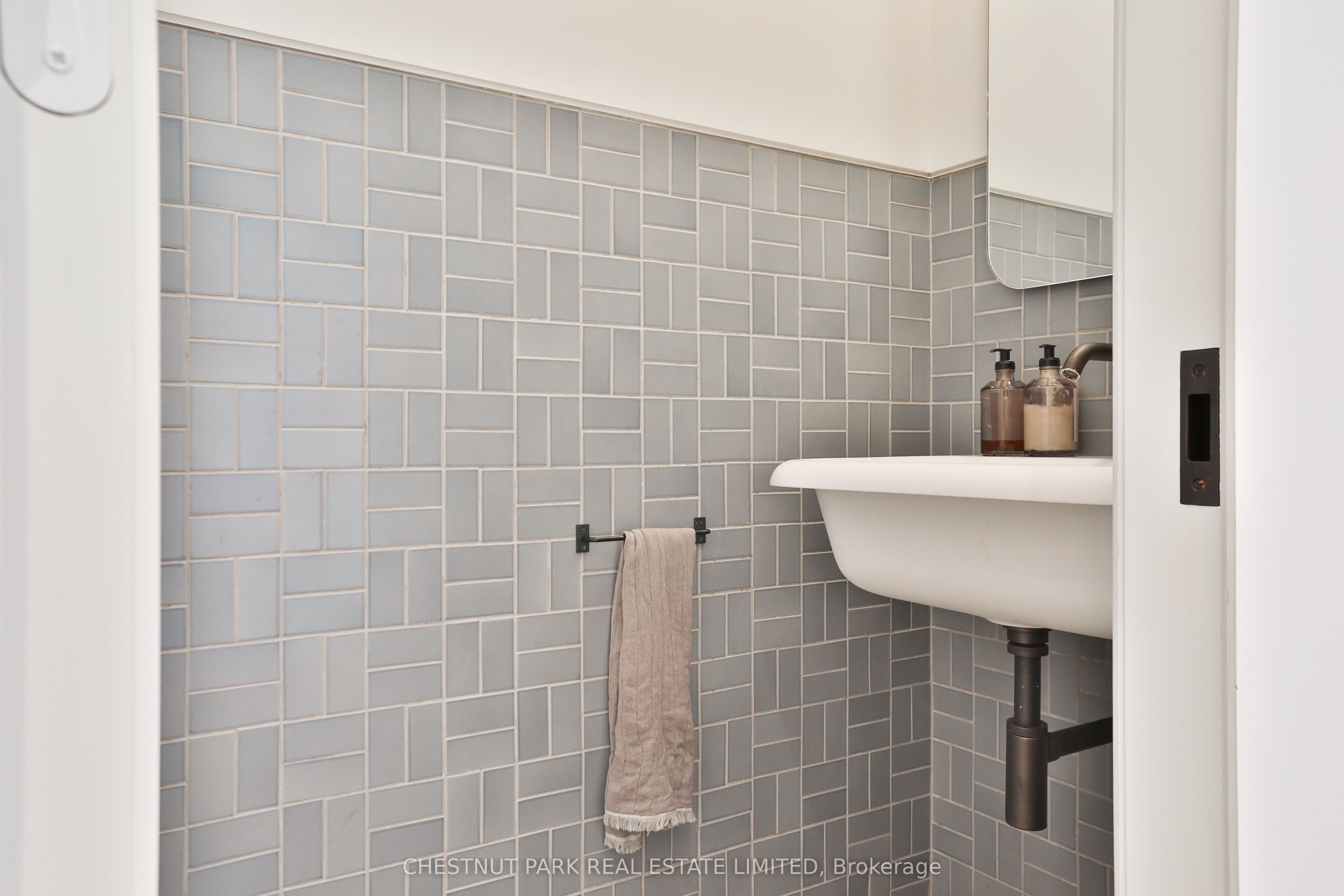 424 Euclid Avenue Property Photo 13