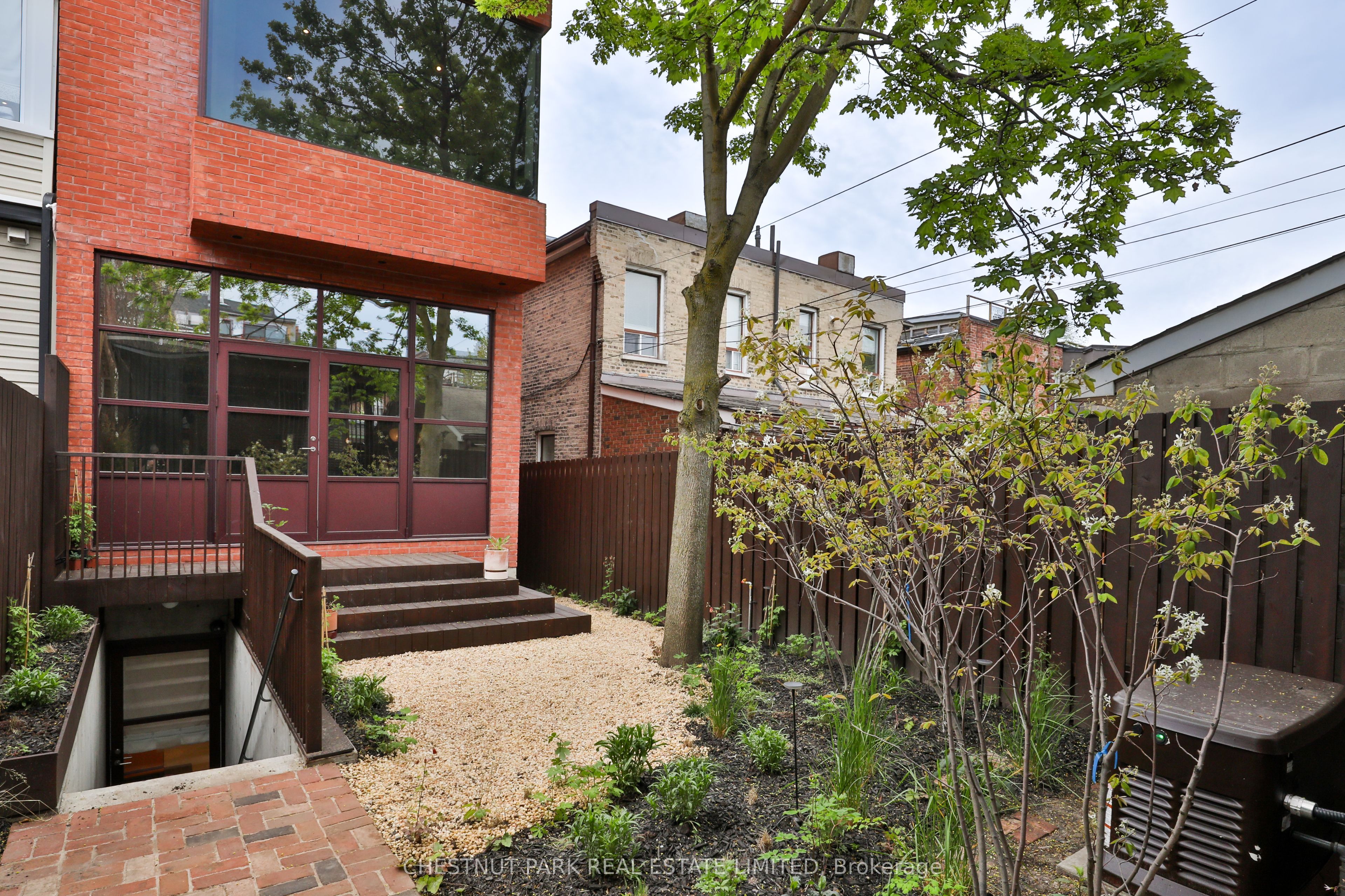 424 Euclid Avenue Property Photo 43
