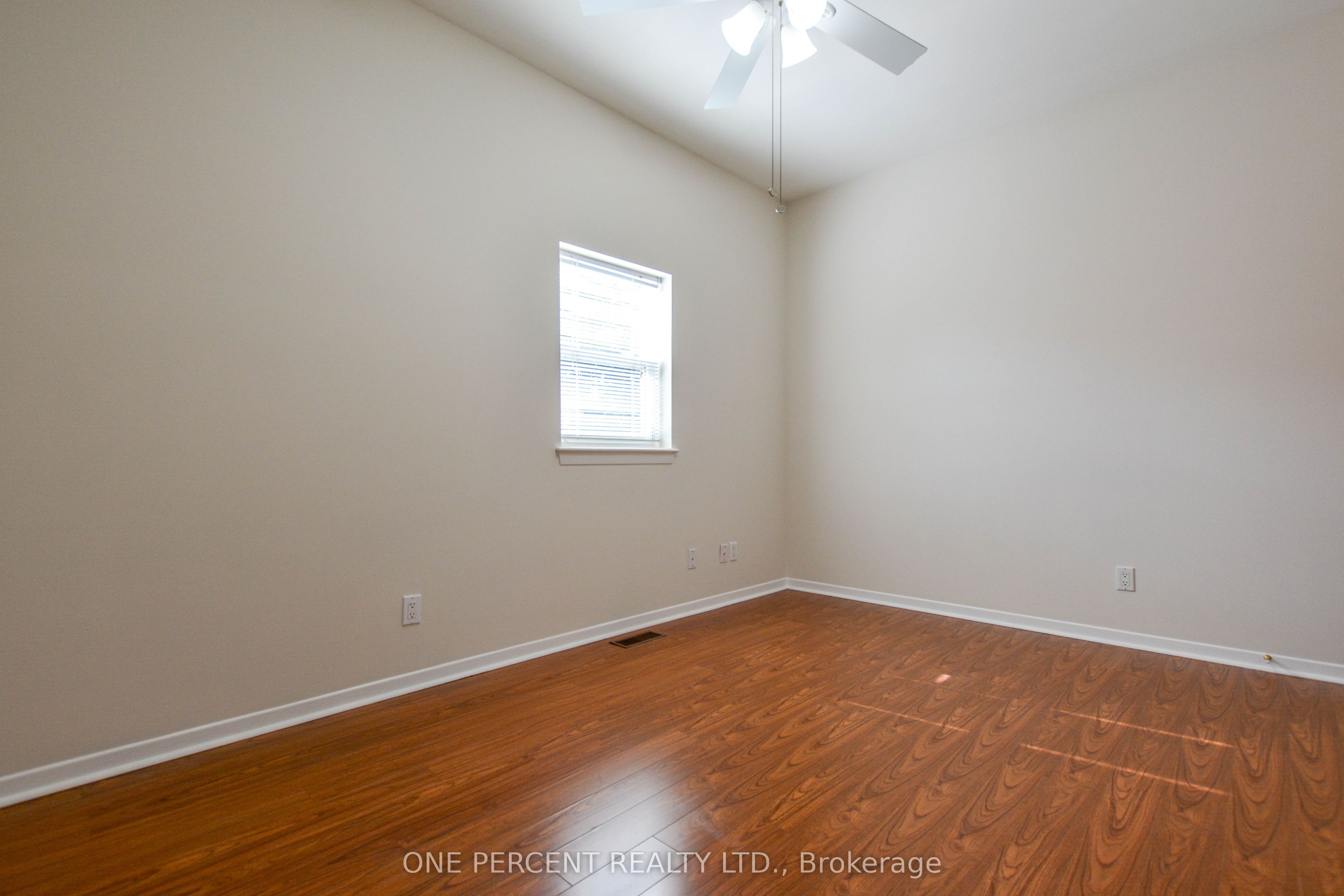 204 Sheppard Avenue W Property Photo 12