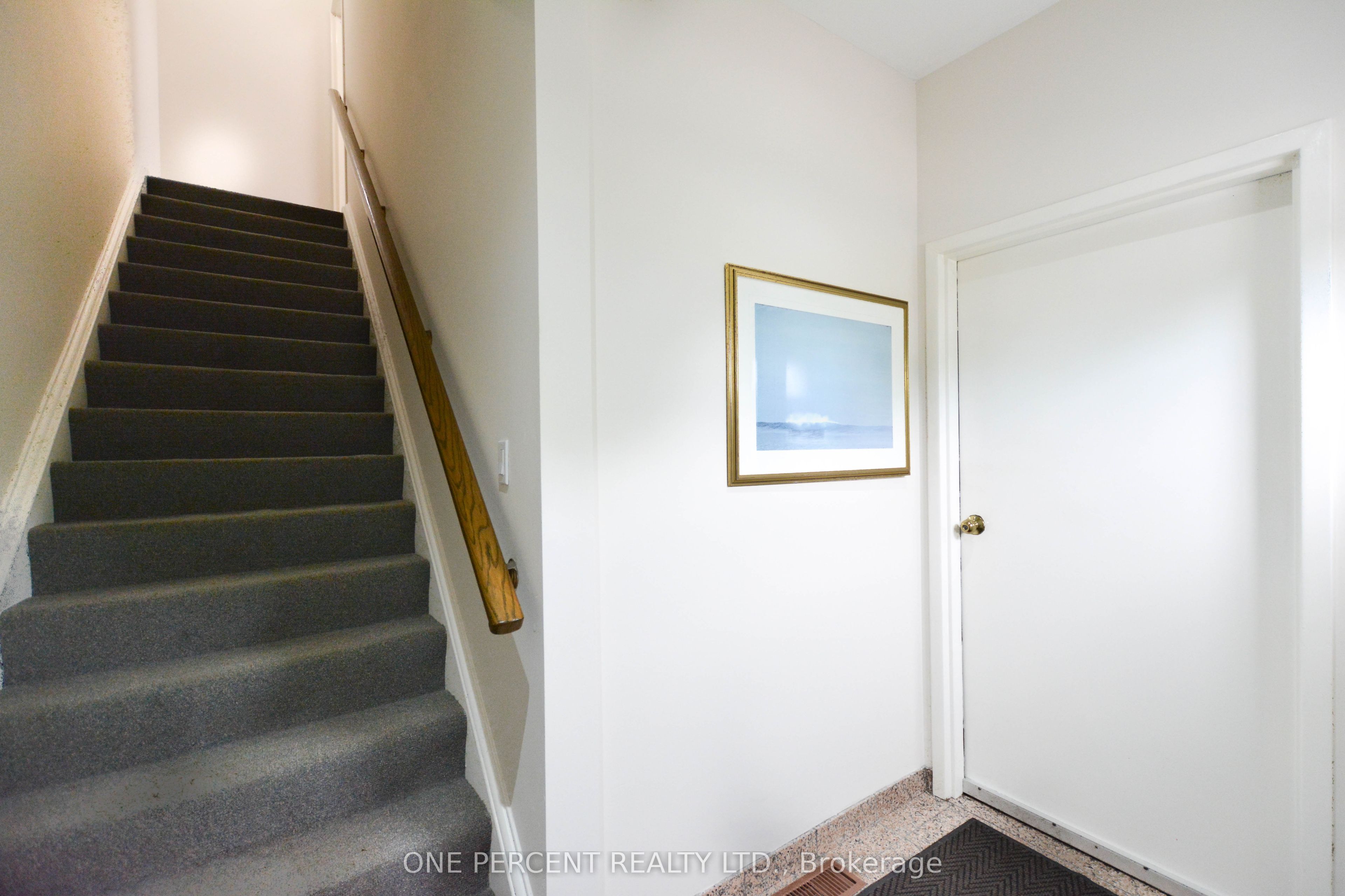 204 Sheppard Avenue W Property Photo 18