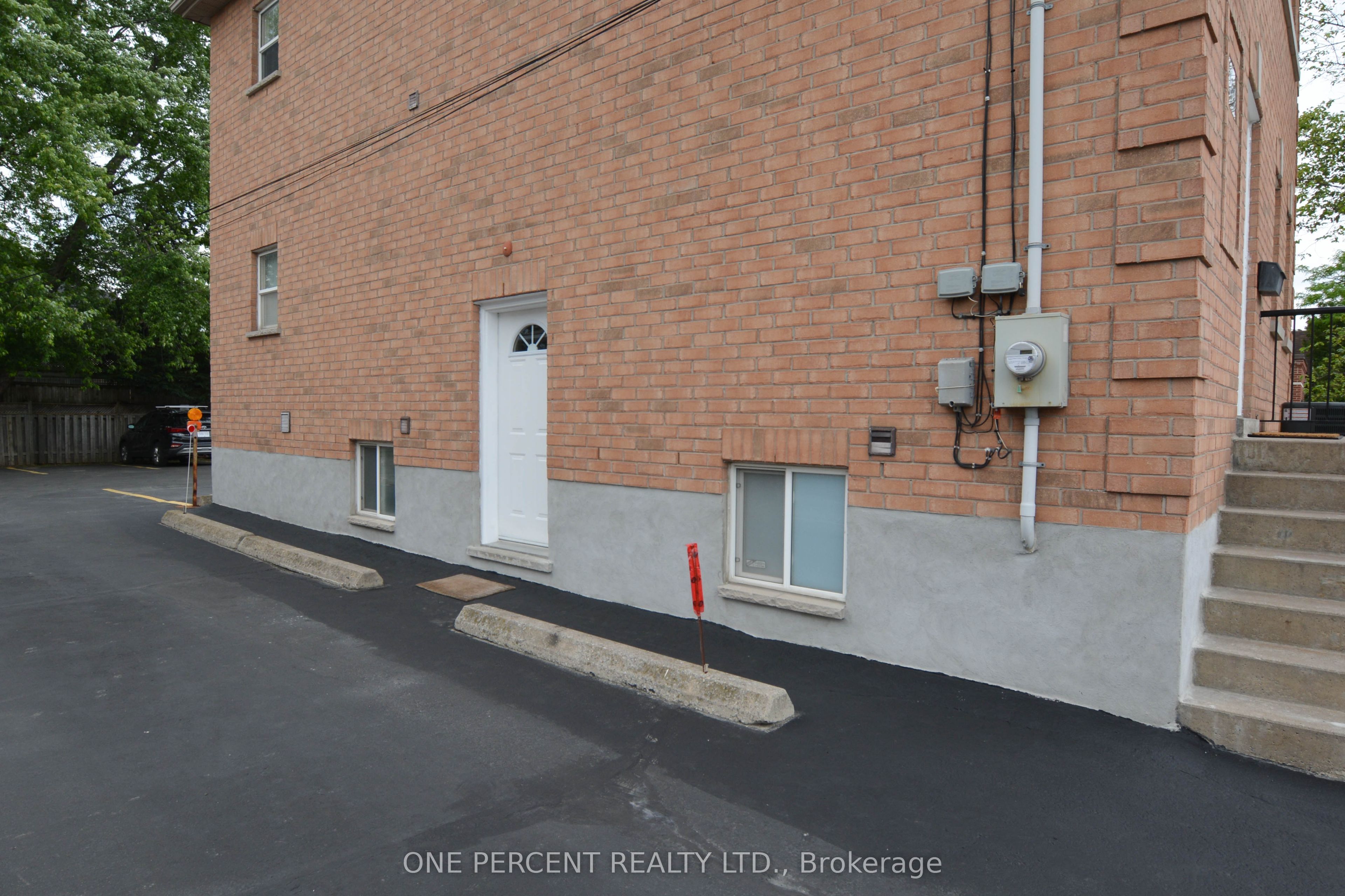 204 Sheppard Avenue W Property Photo 31