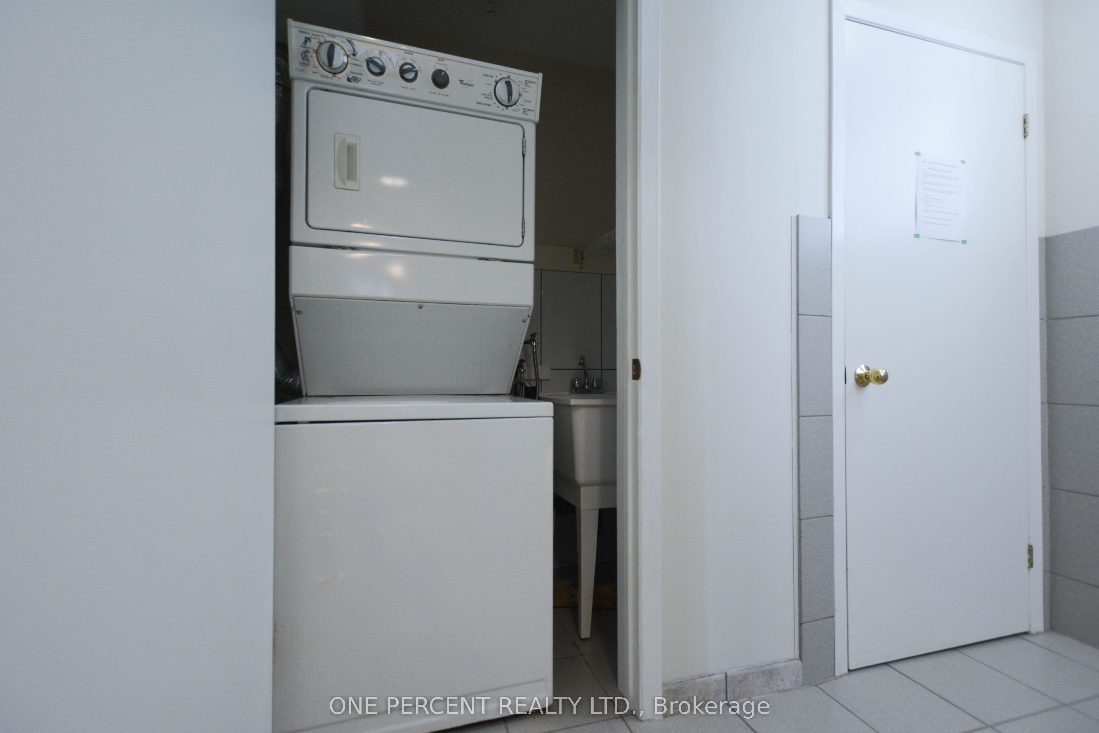 204 Sheppard Avenue W Property Photo 35