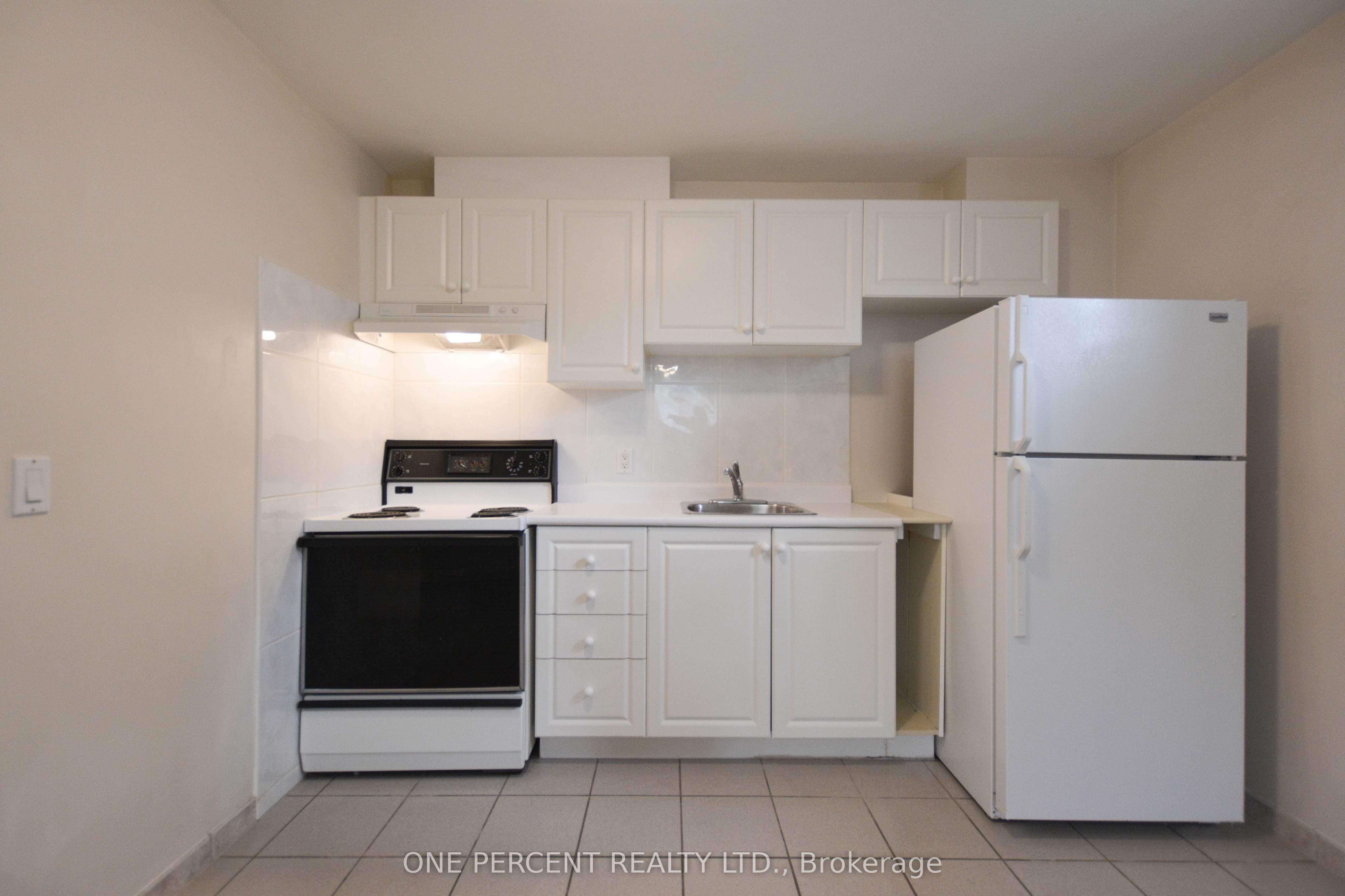 204 Sheppard Avenue W Property Photo 39