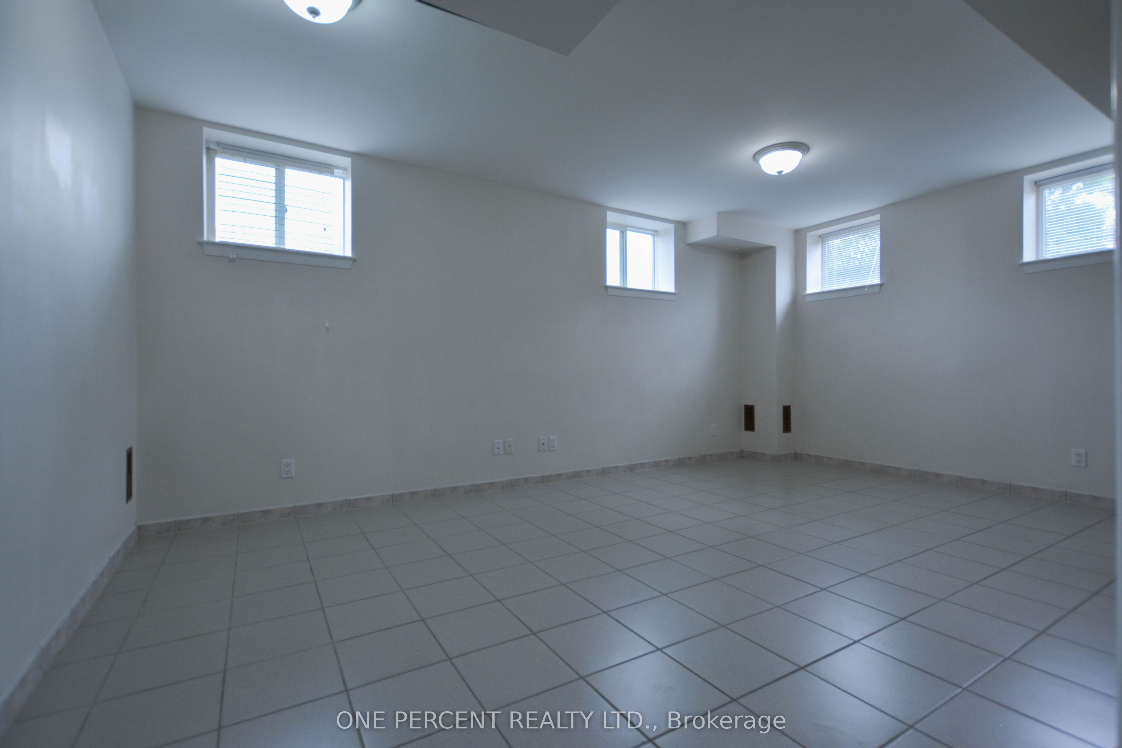 204 Sheppard Avenue W Property Photo 41