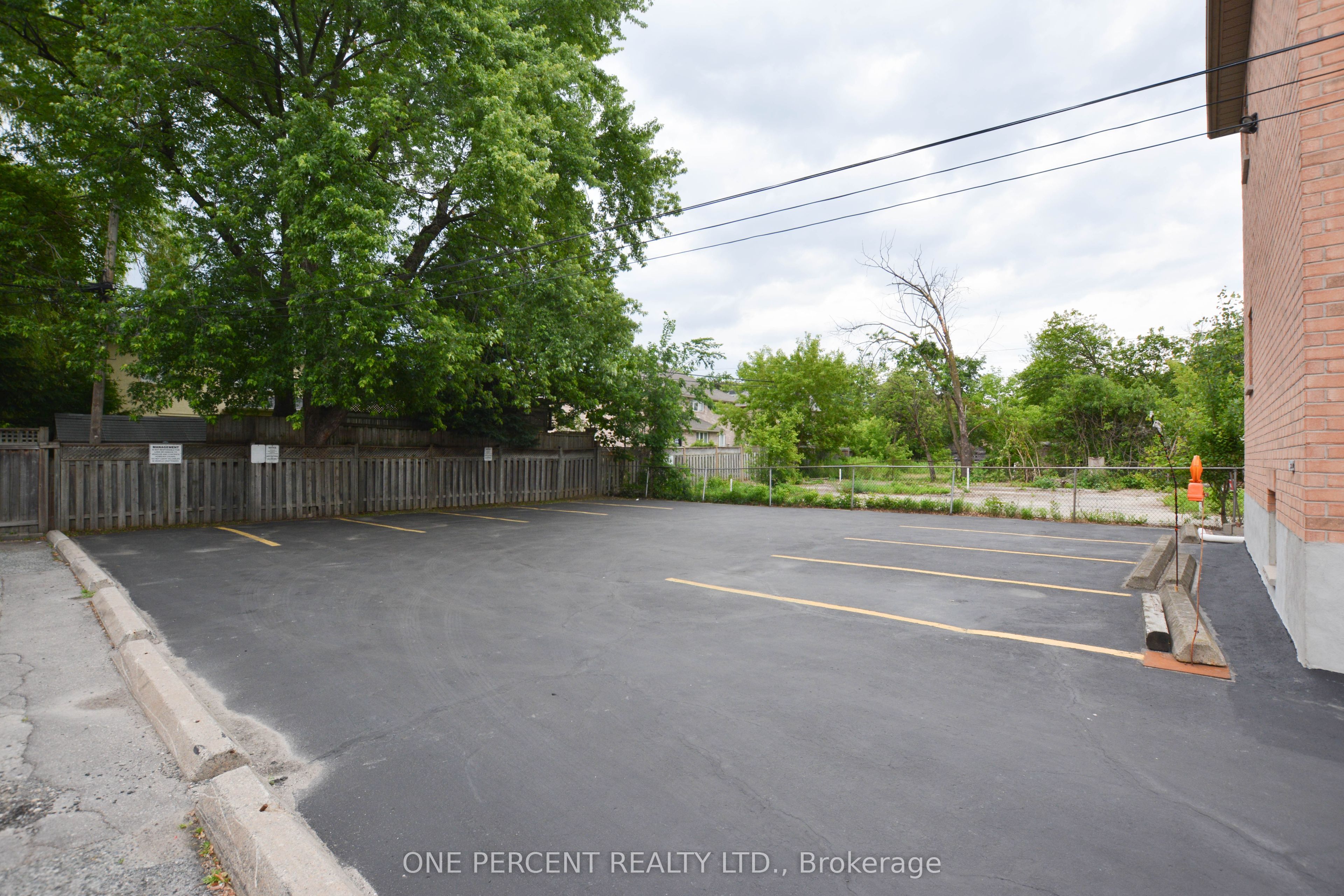 204 Sheppard Avenue W Property Photo 44