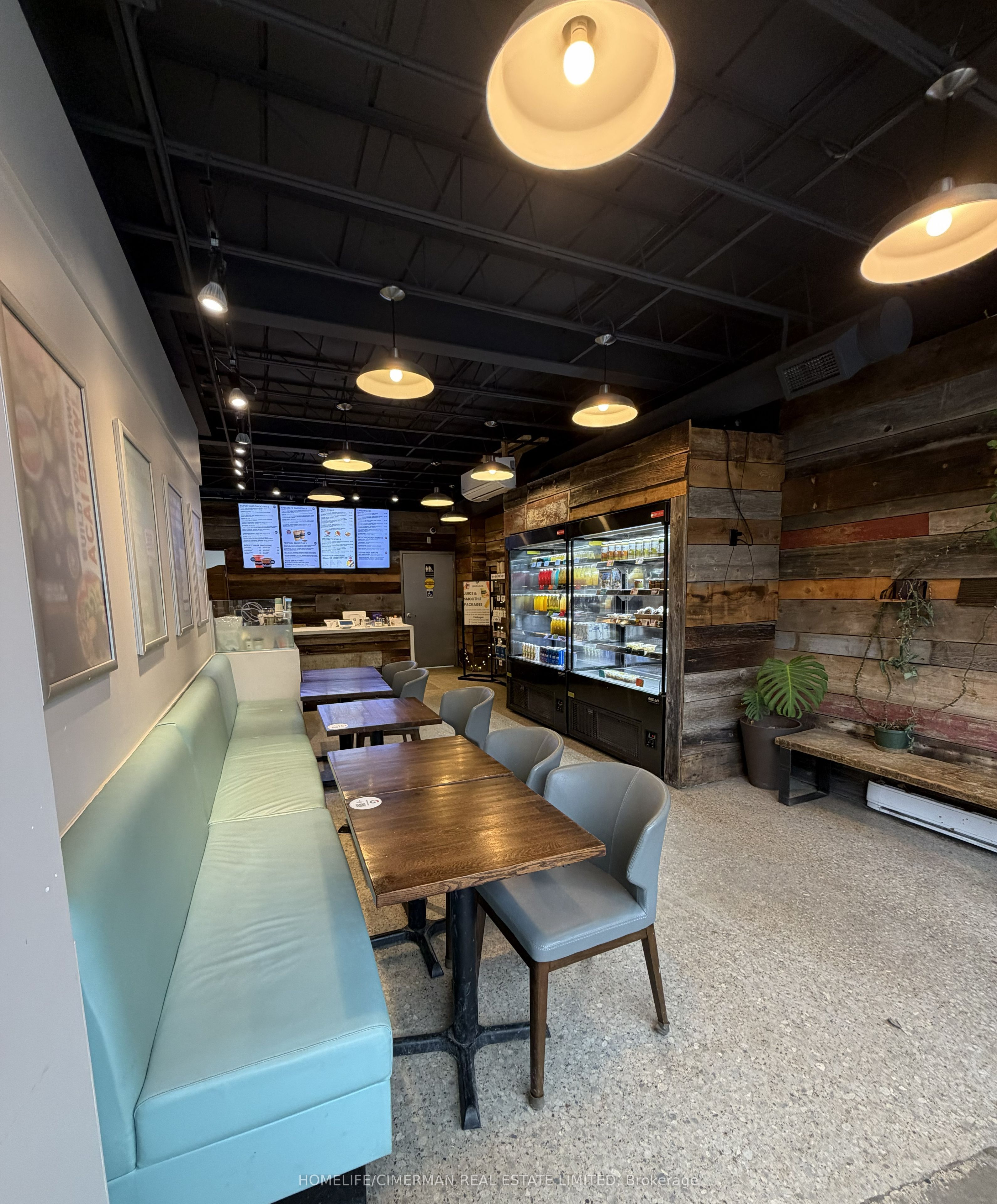 2631 Yonge Street Property Photo 4