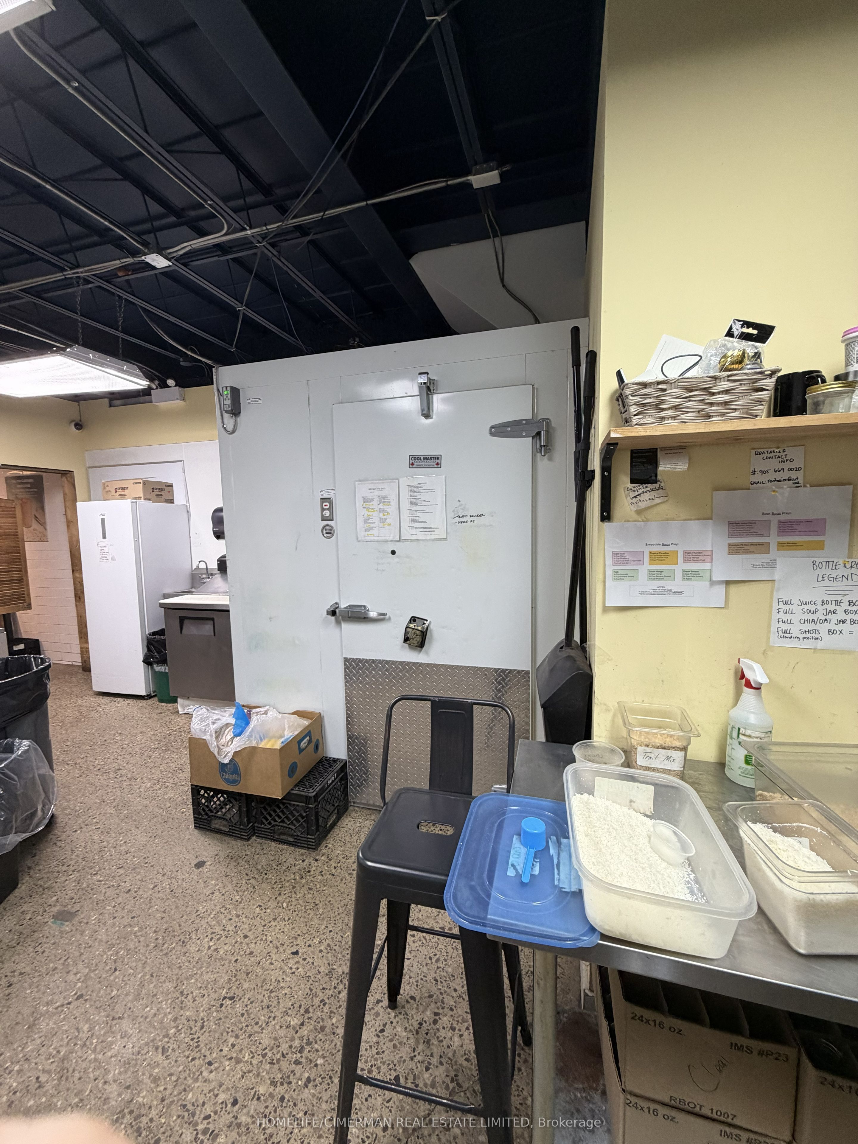 2631 Yonge Street Property Photo 11