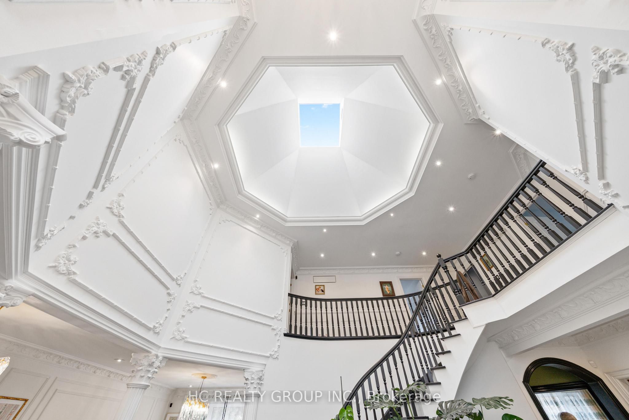 C13808360 Property Photo 4