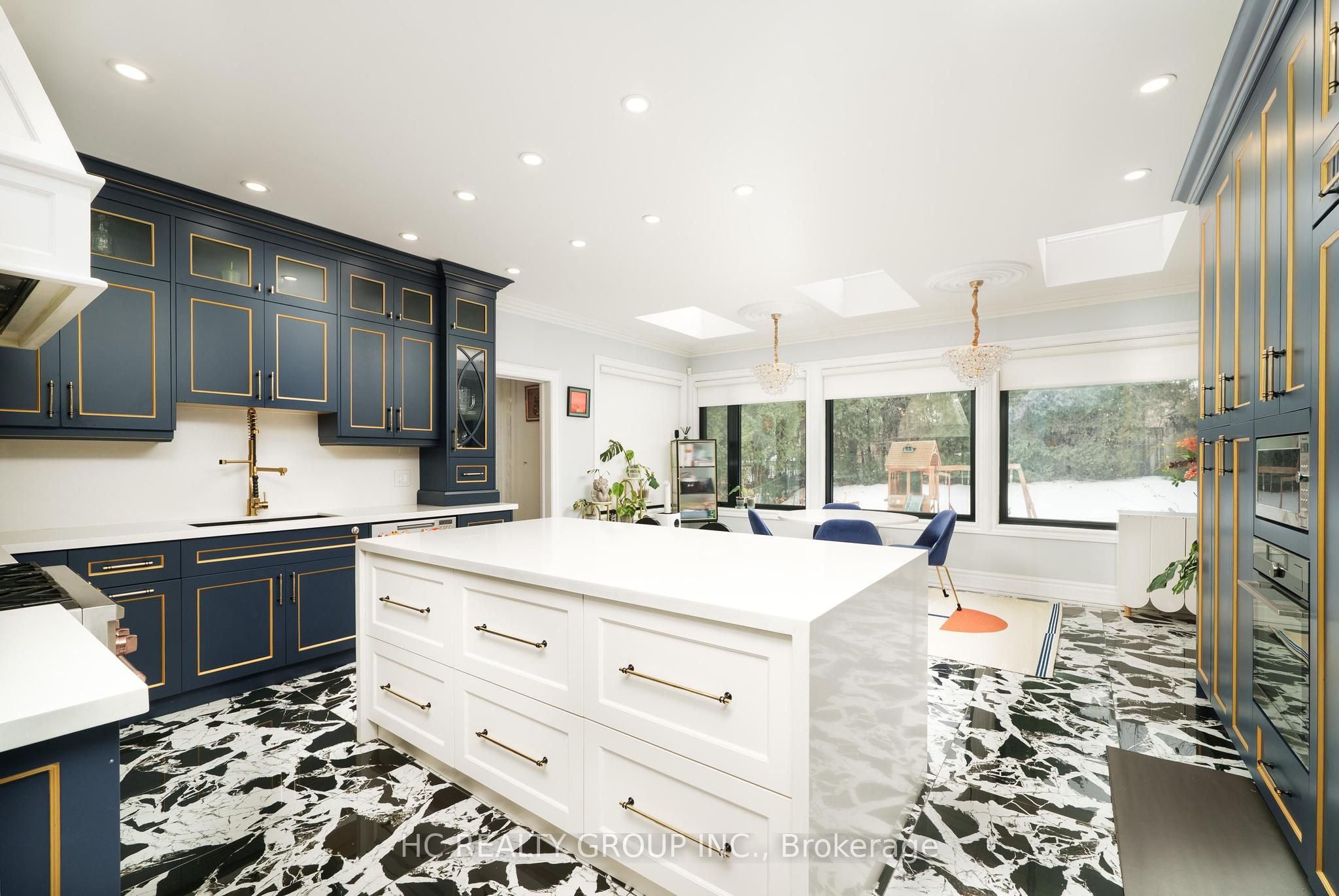 C13808360 Property Photo 17