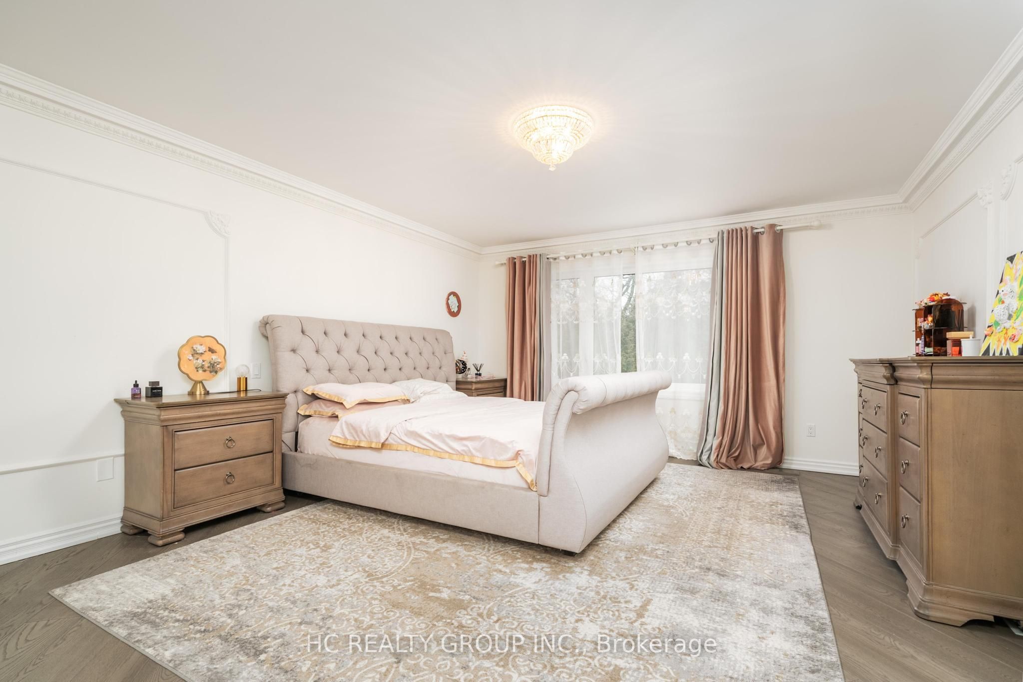 C13808360 Property Photo 23