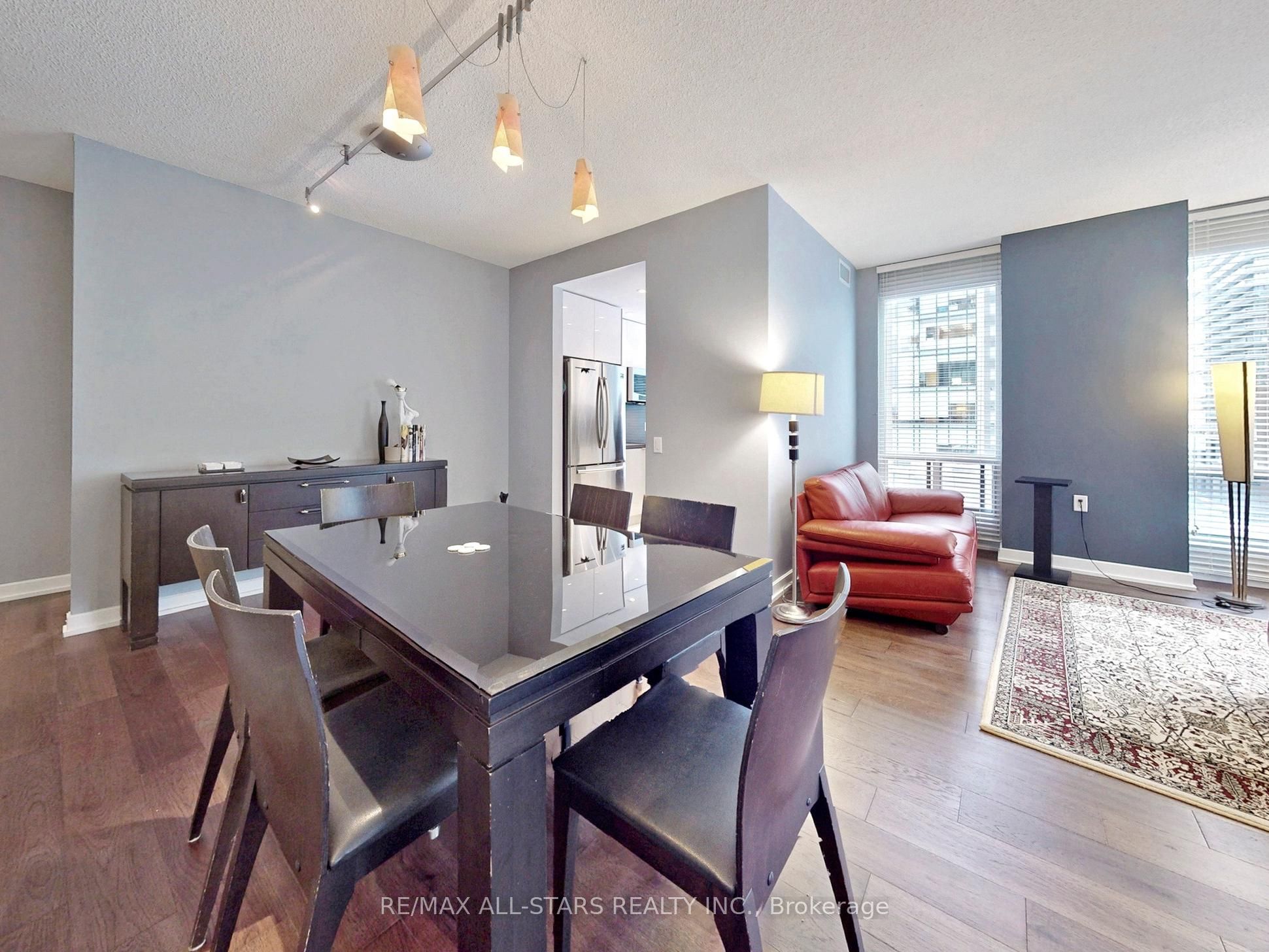 85 Bloor Street E 611 Property Photo 5