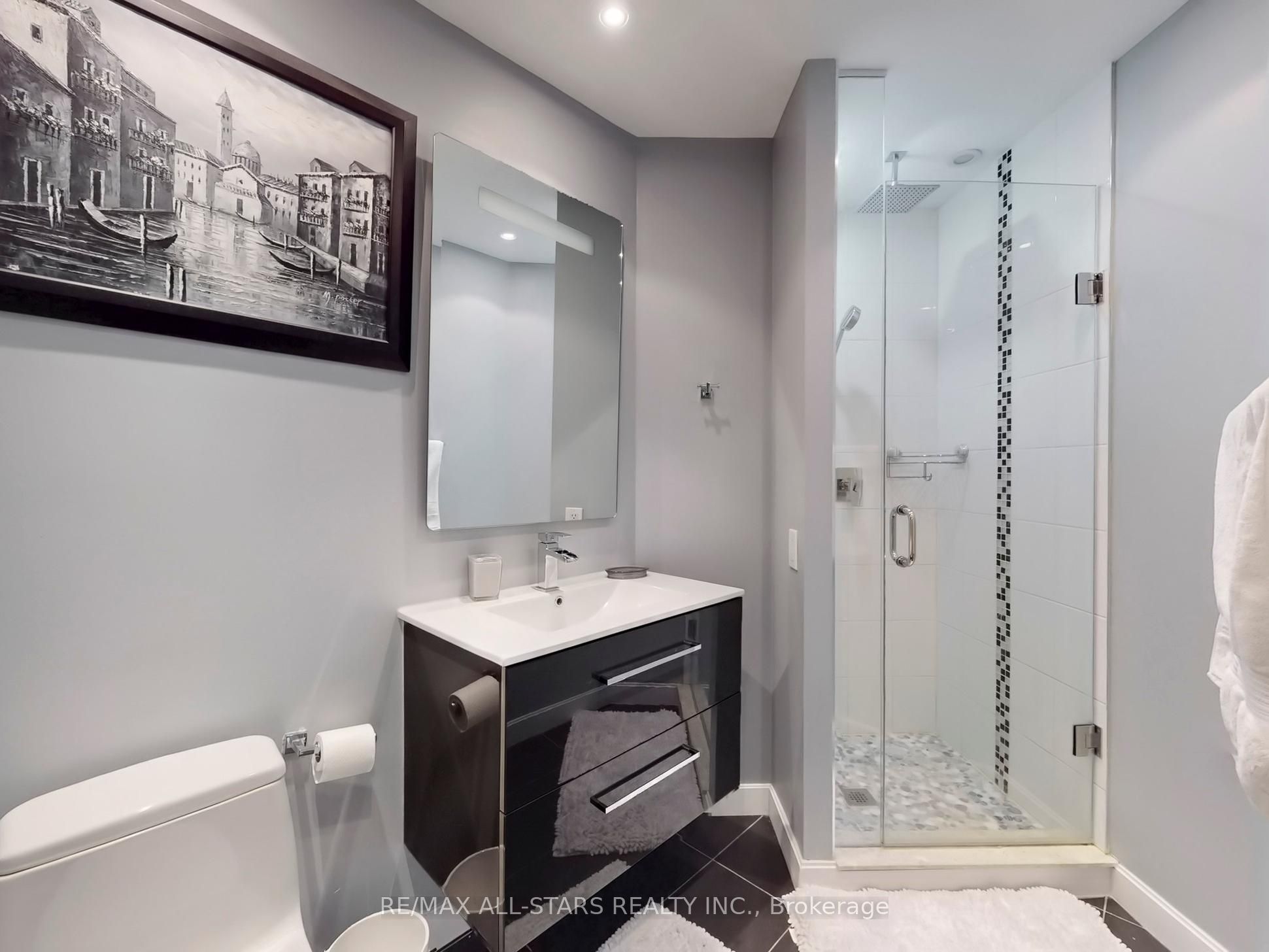 85 Bloor Street E 611 Property Photo 13