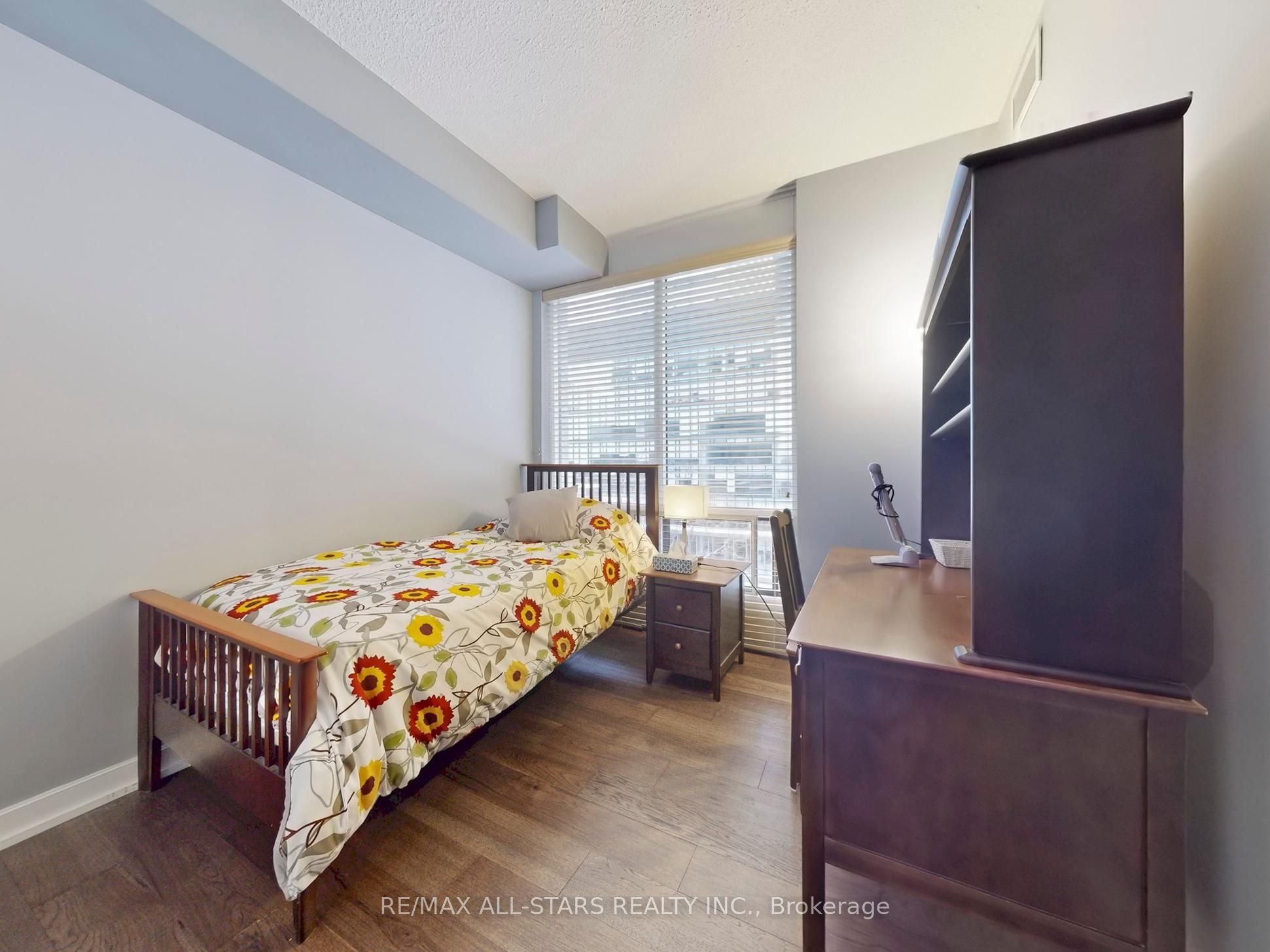 85 Bloor Street E 611 Property Photo 14