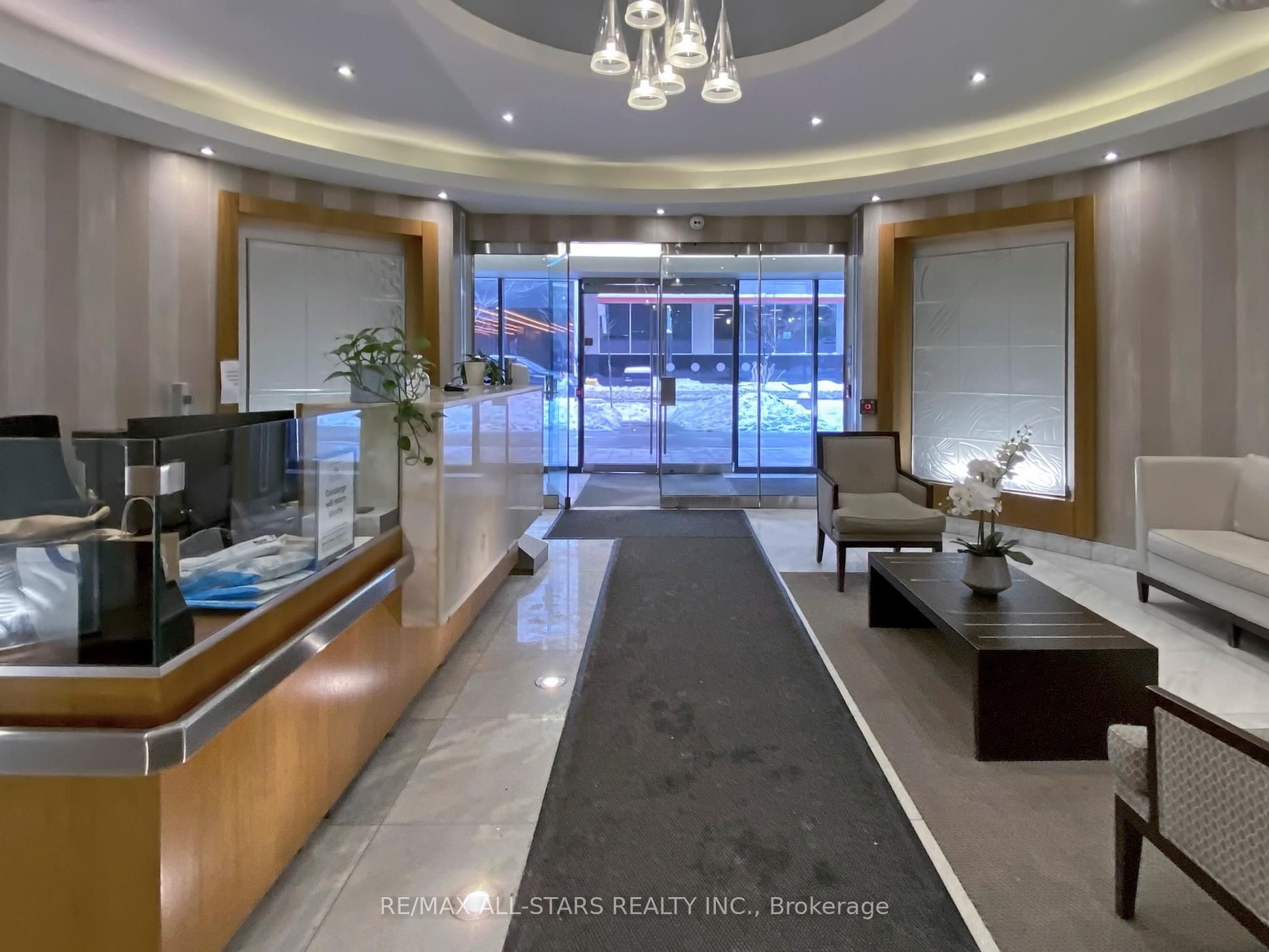 85 Bloor Street E 611 Property Photo 19