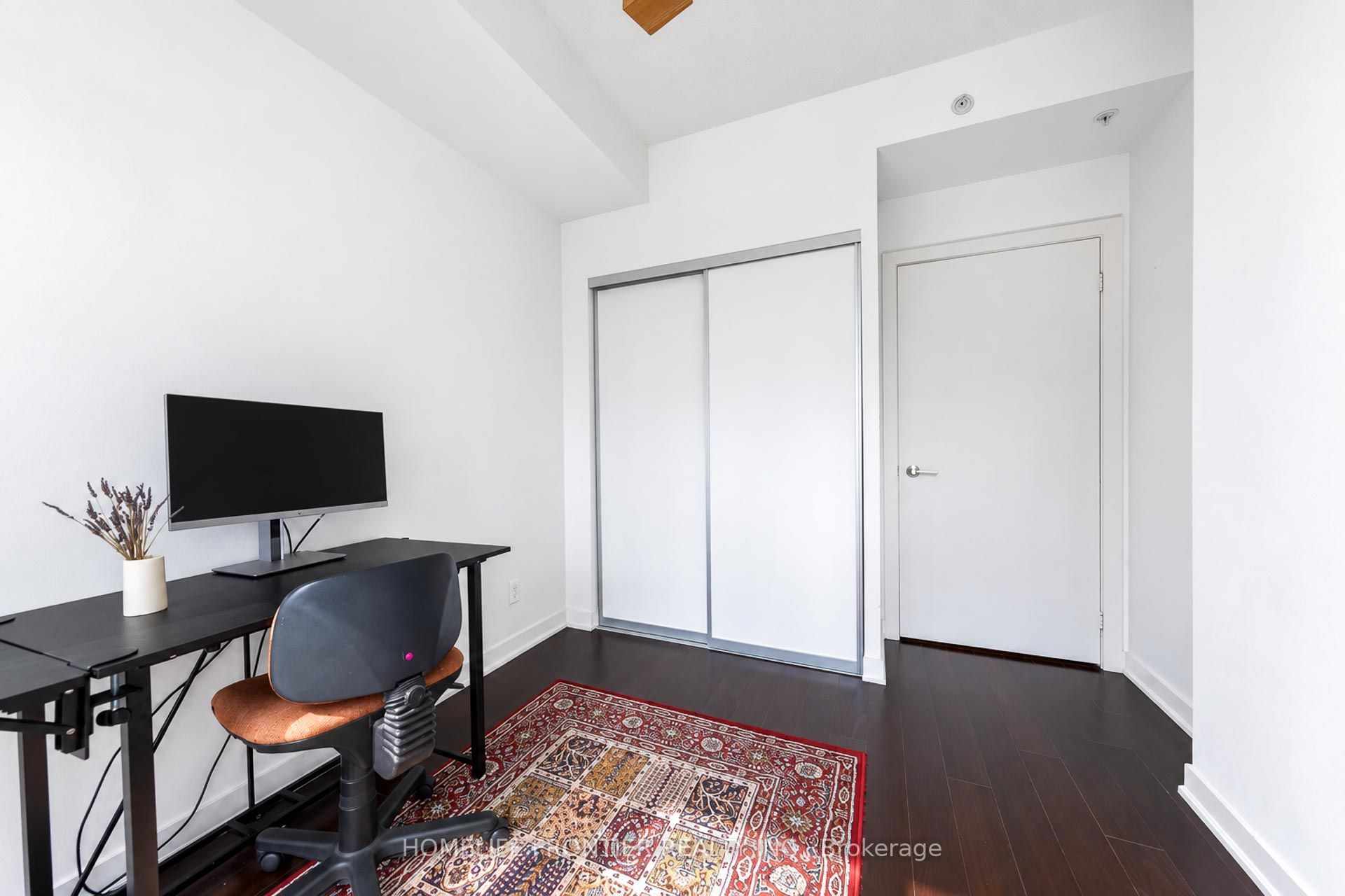 199 Richmond Street W 1404 Property Photo 23