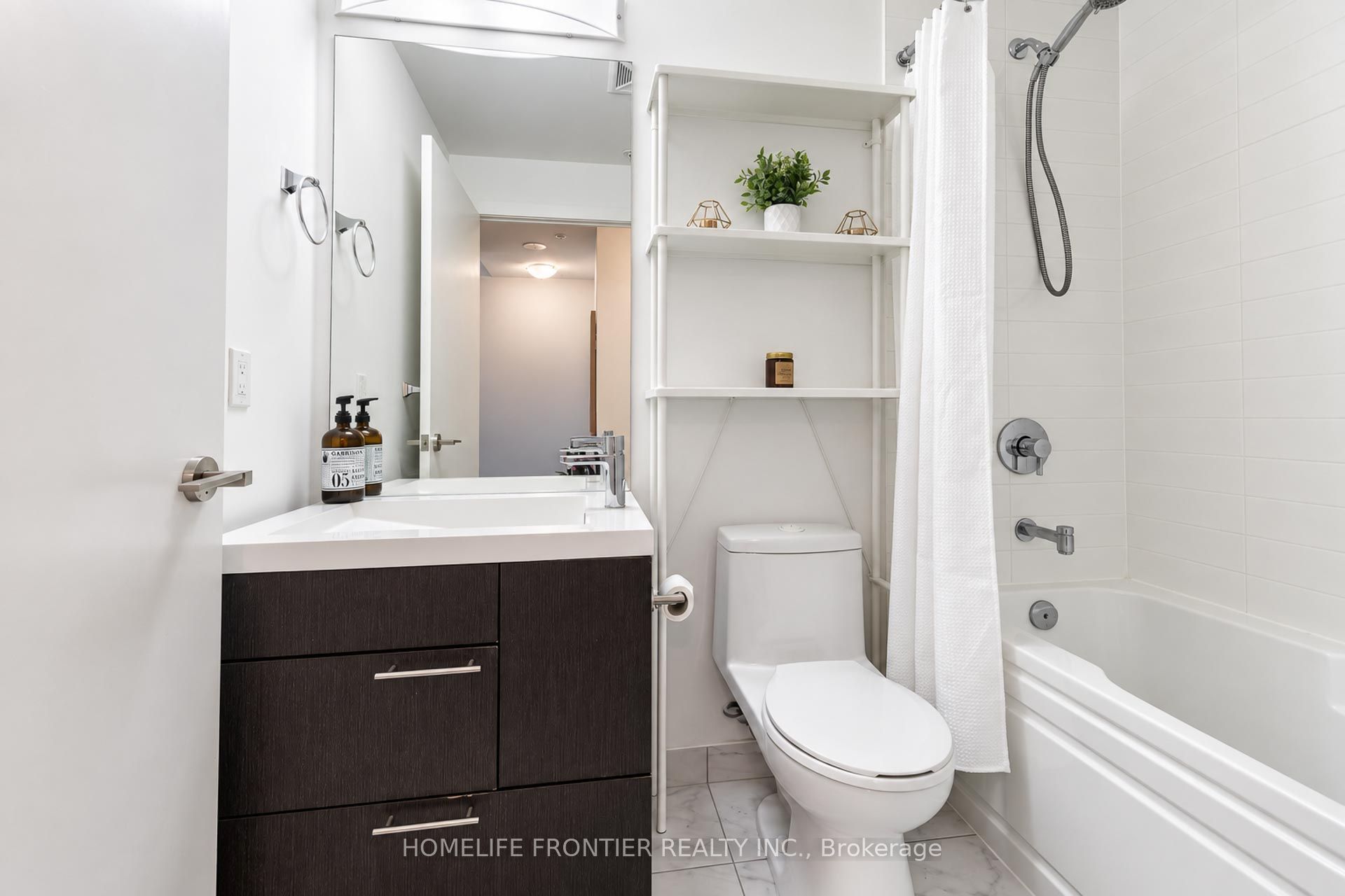 199 Richmond Street W 1404 Property Photo 24
