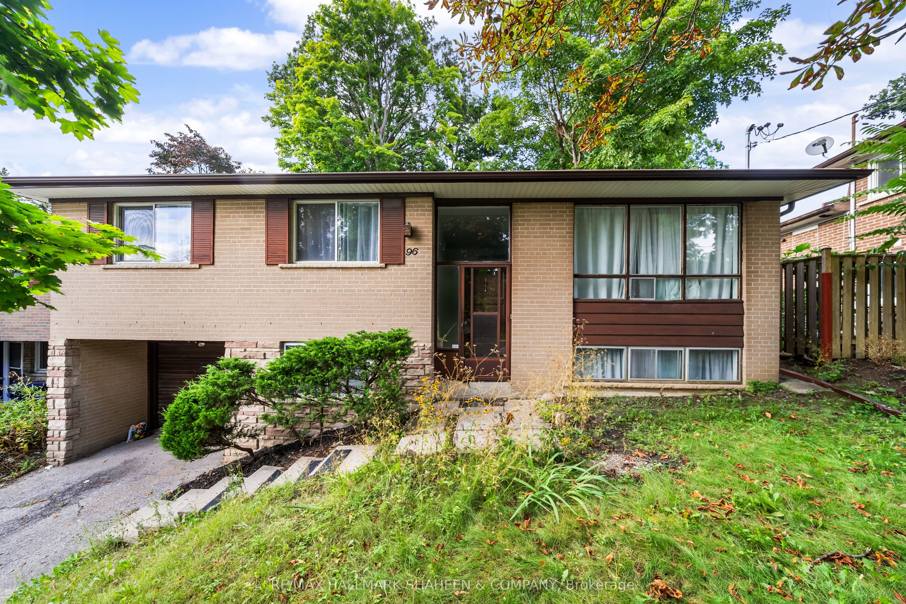 96 Rameau Drive Main Property Photo 3
