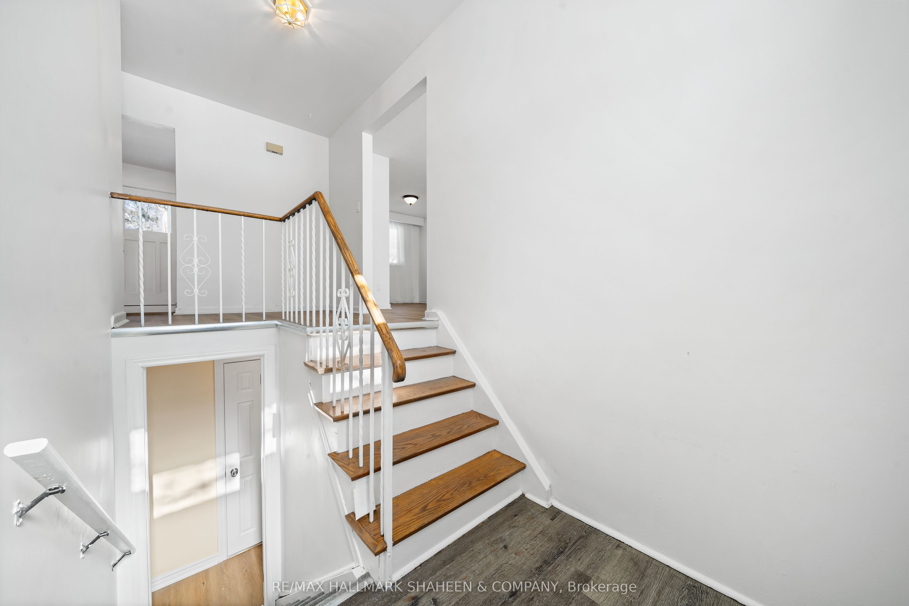 96 Rameau Drive Main Property Photo 4