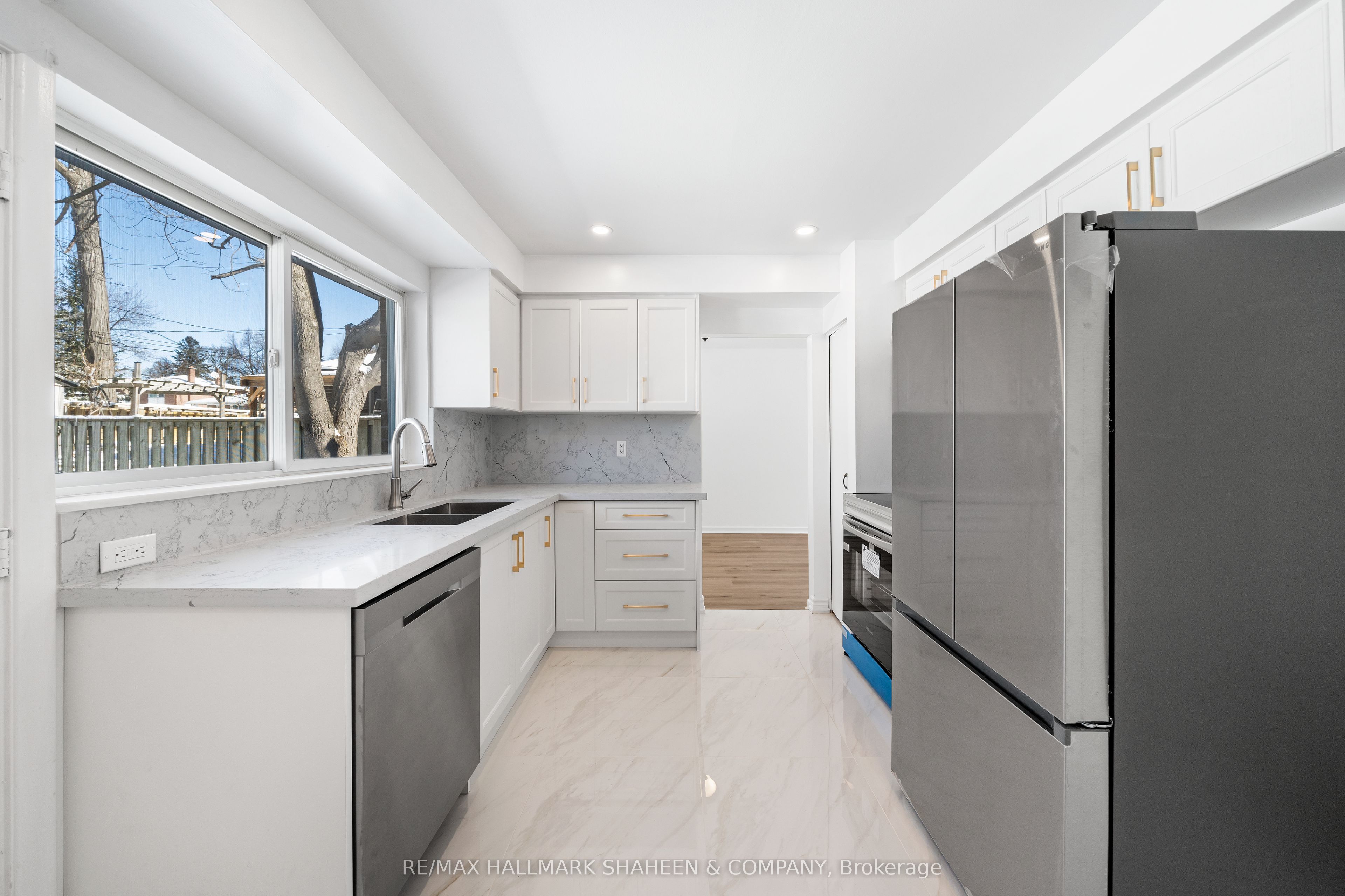 96 Rameau Drive Main Property Photo 8