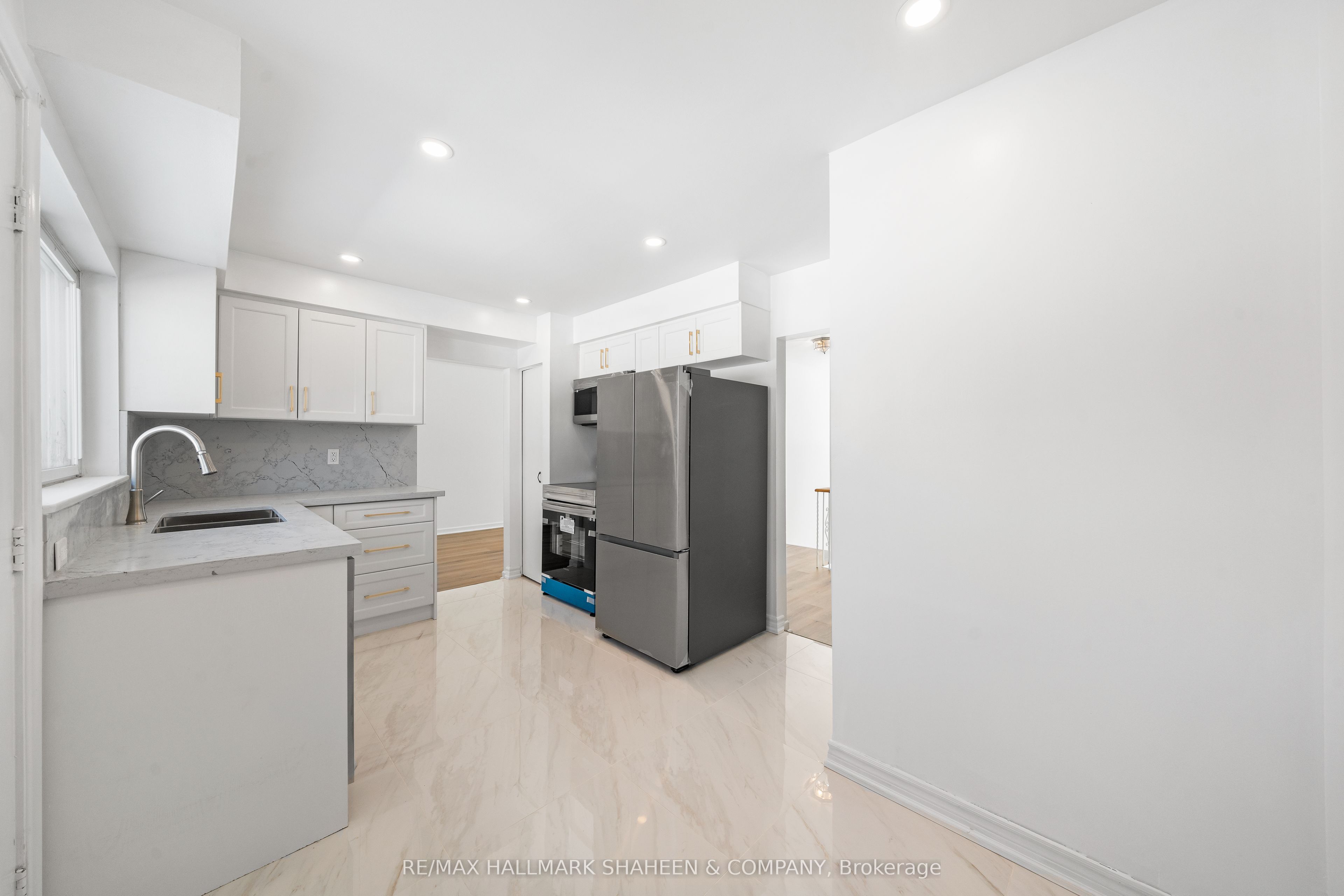 96 Rameau Drive Main Property Photo 9