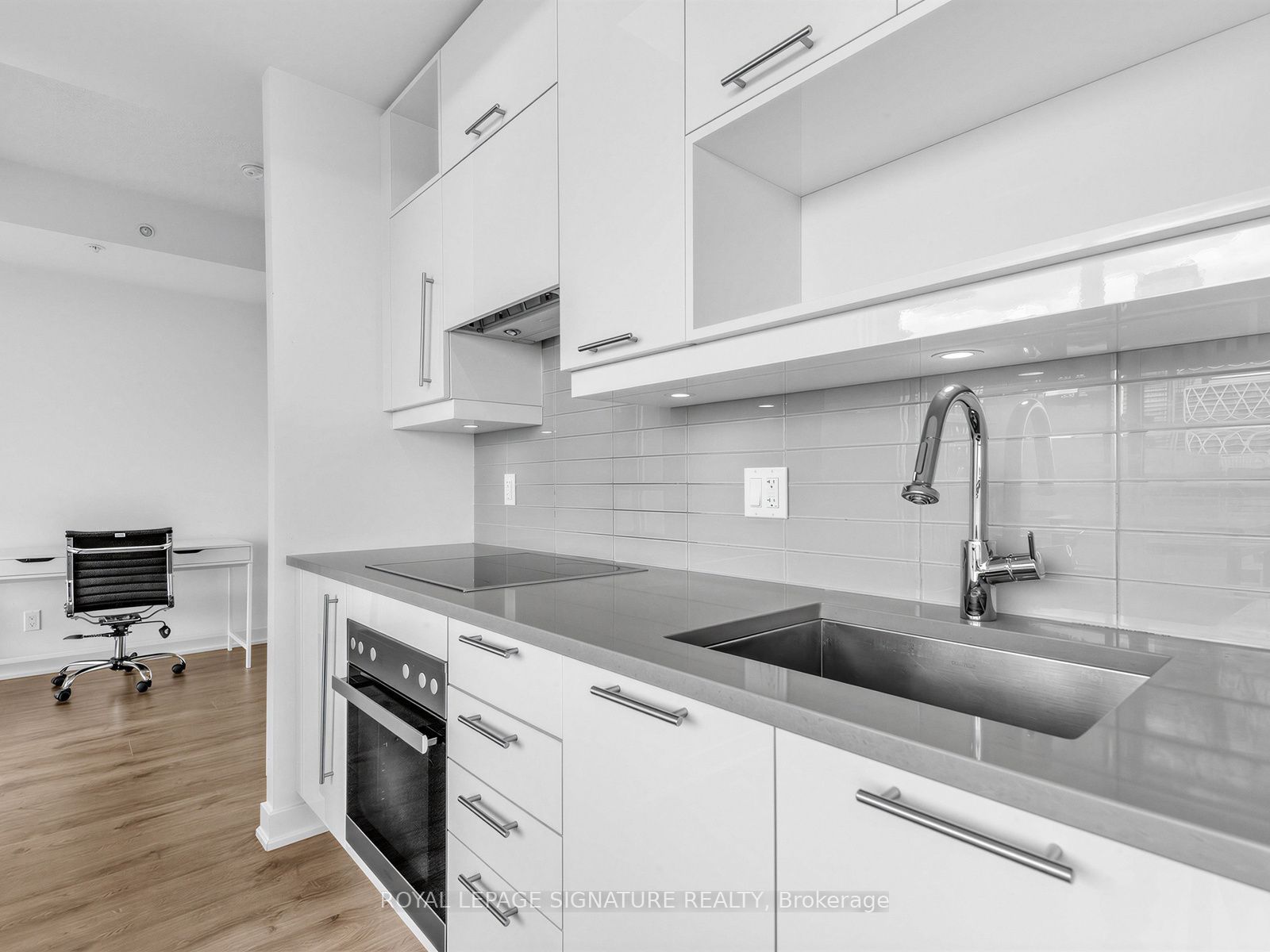 199 Richmond Street W 2310 Property Photo 10
