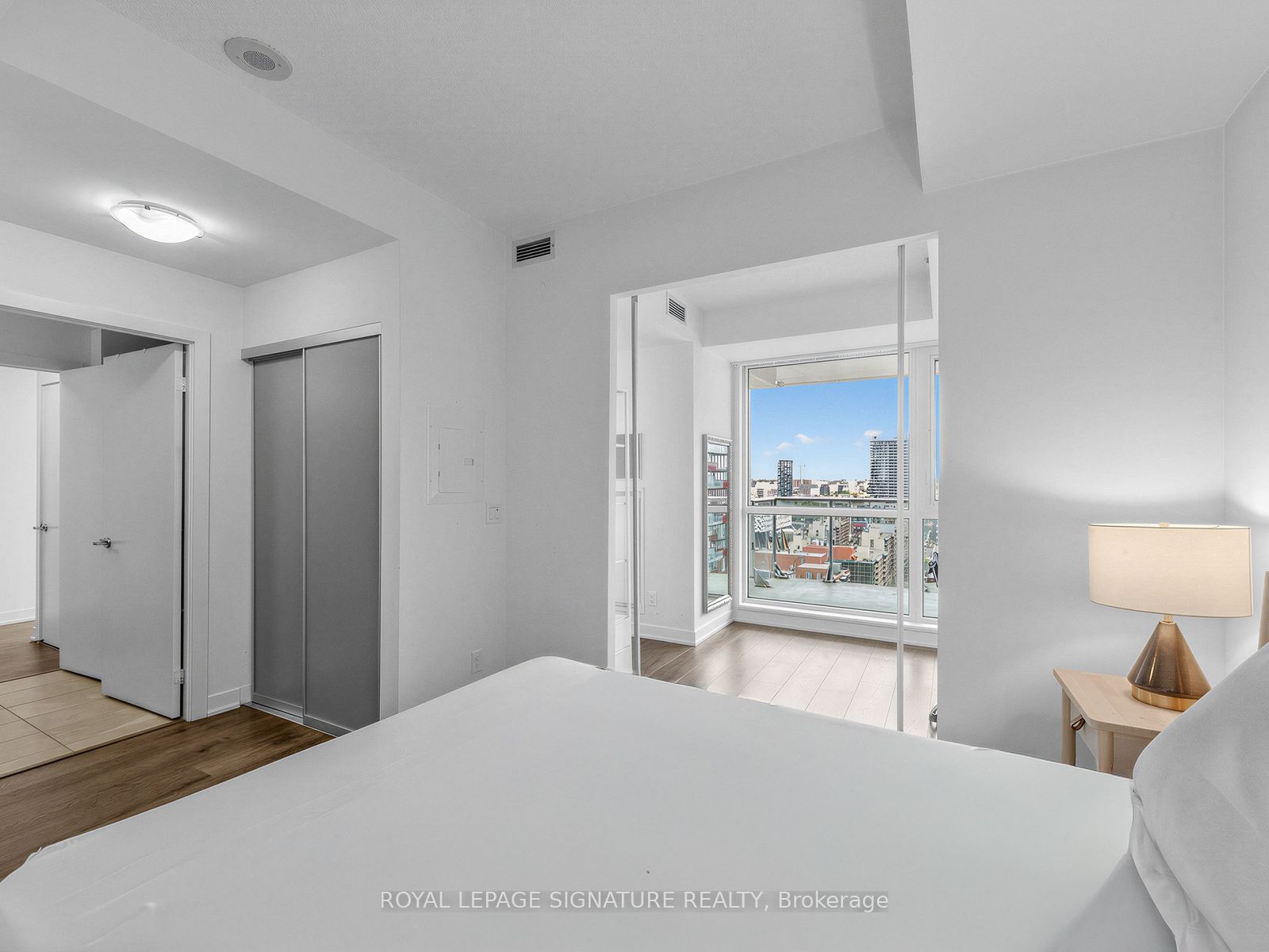 199 Richmond Street W 2310 Property Photo 16