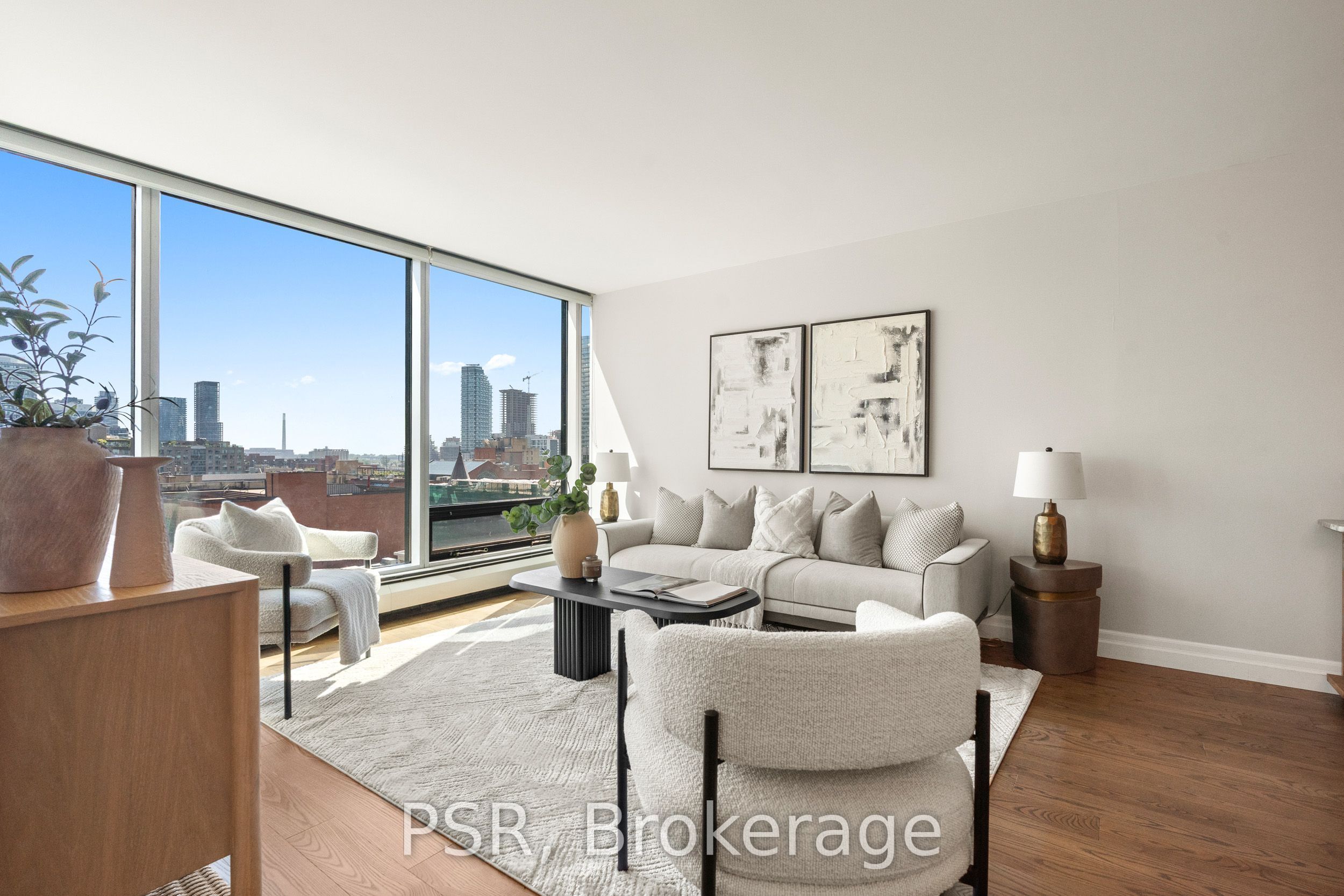 30 Wellington Street E 1103 Property Photo 5