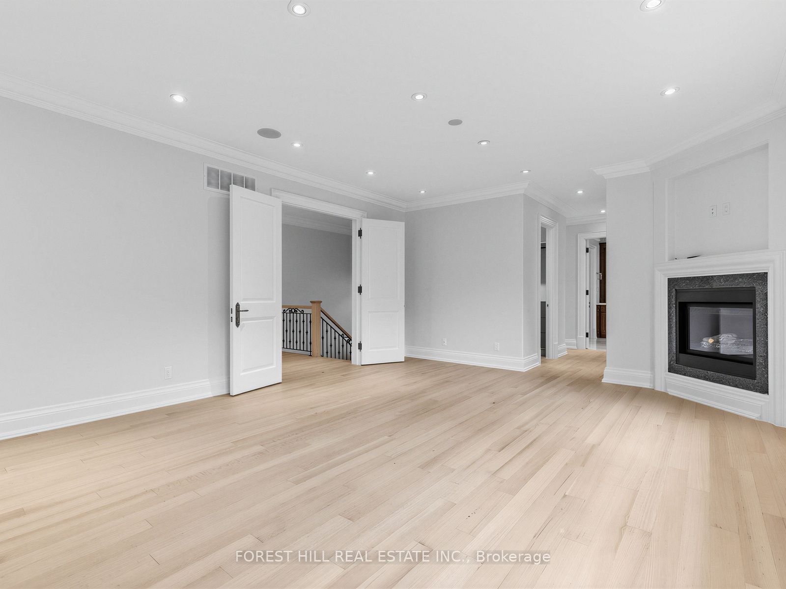 1b Carluke Crescent Property Photo 23