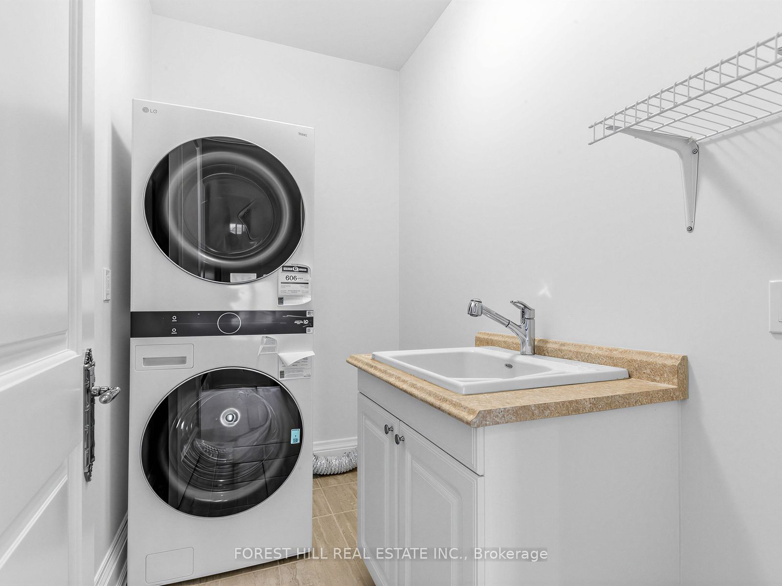 1b Carluke Crescent Property Photo 29