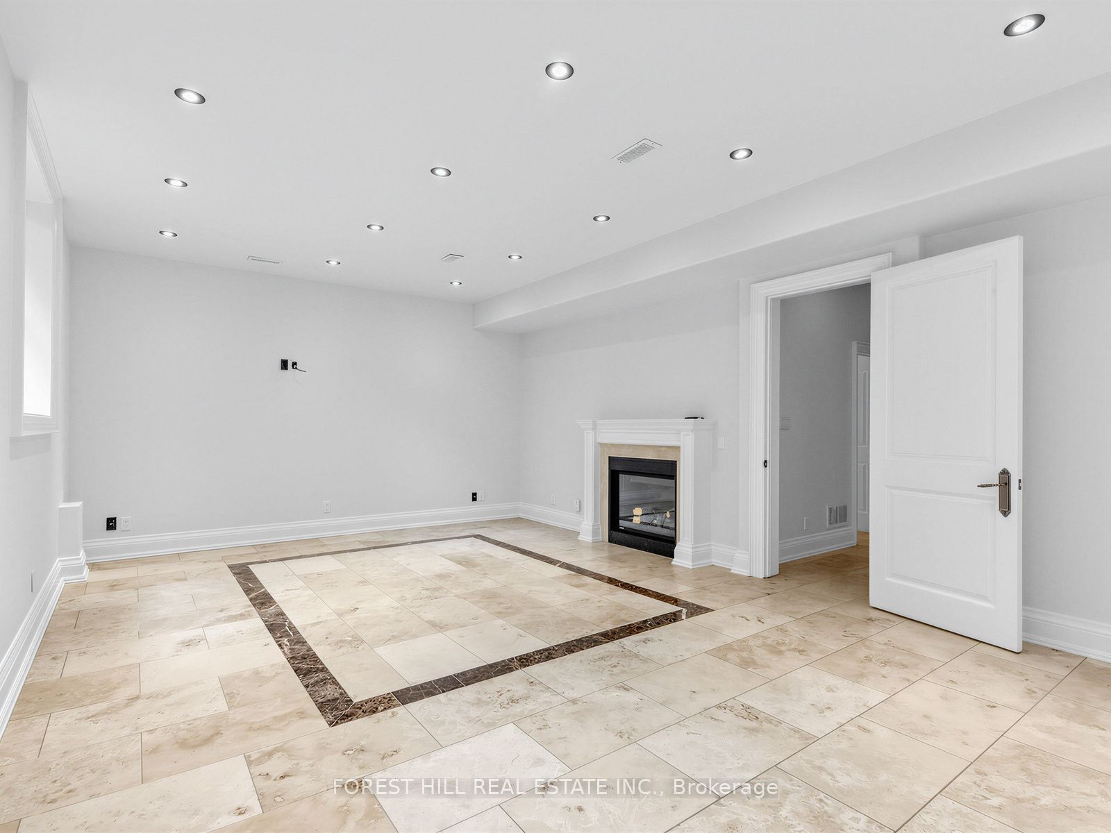 1b Carluke Crescent Property Photo 46