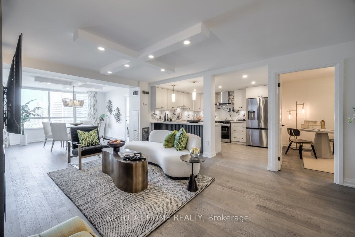 5444 Yonge Street 1810 Property Photo 3