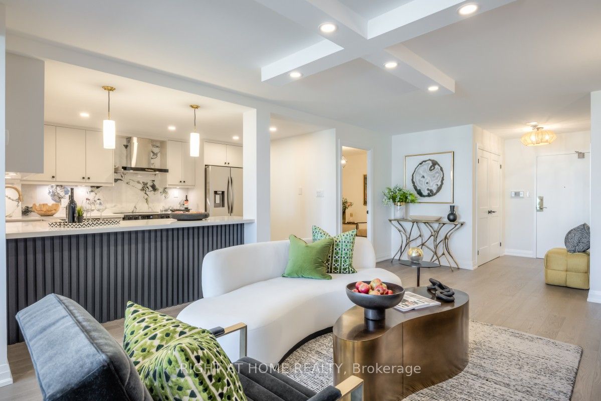 5444 Yonge Street 1810 Property Photo 6