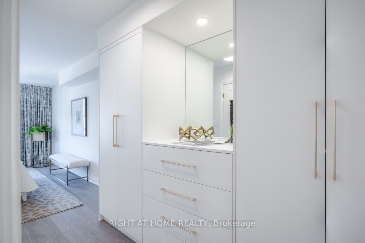 5444 Yonge Street 1810 Property Photo 22