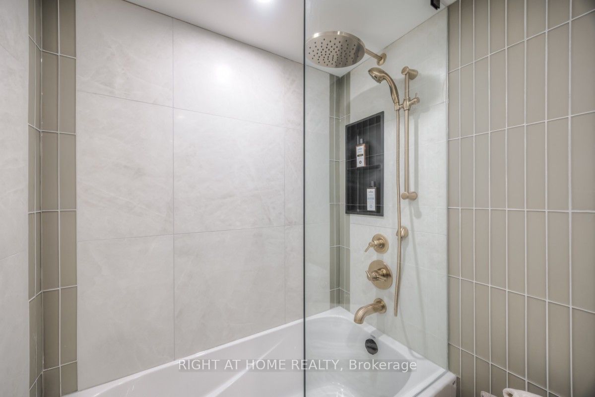 5444 Yonge Street 1810 Property Photo 28