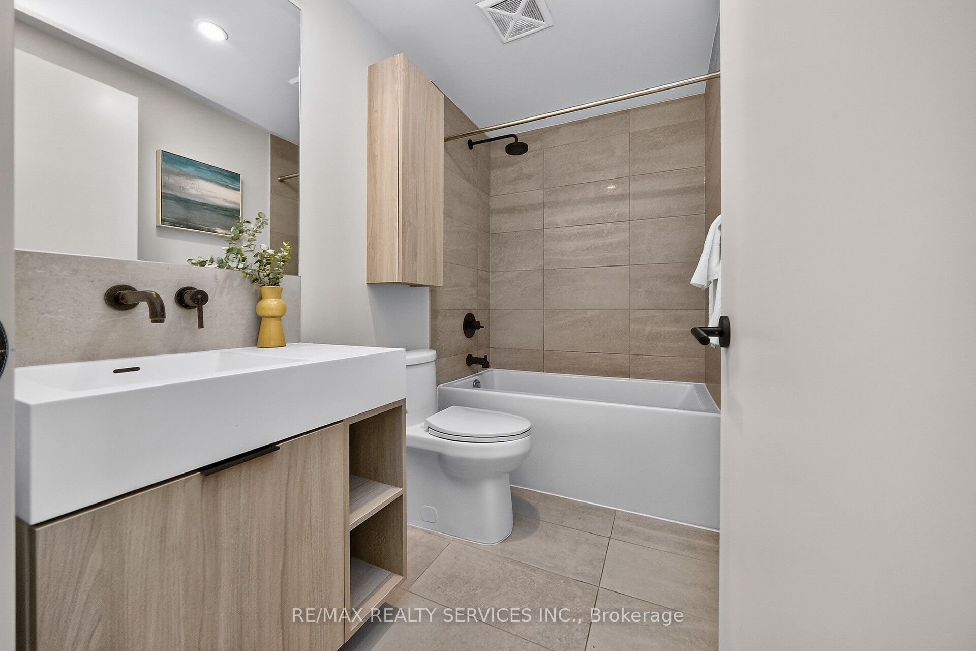108 Peter Street 1717 Property Photo 33