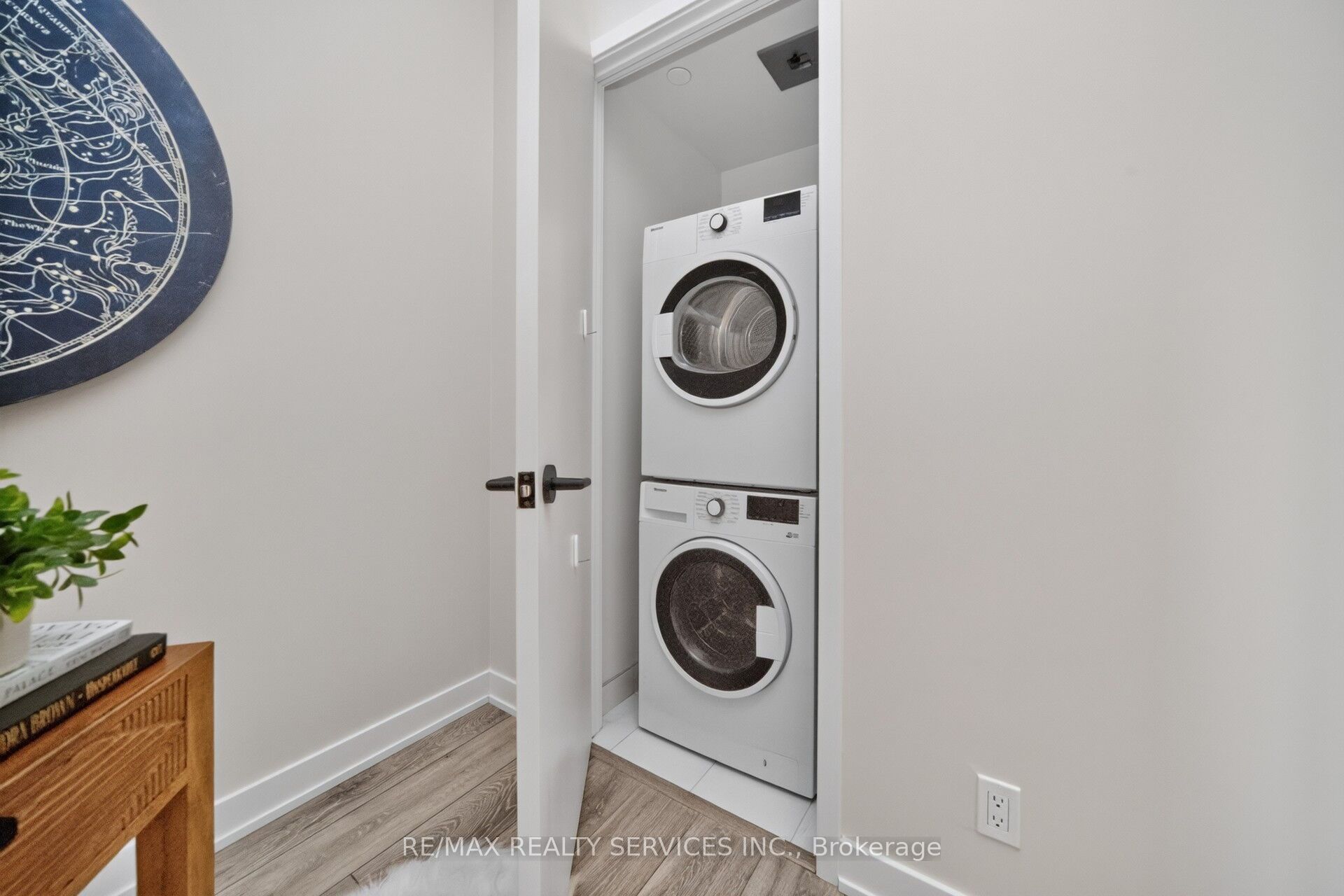 108 Peter Street 1717 Property Photo 35
