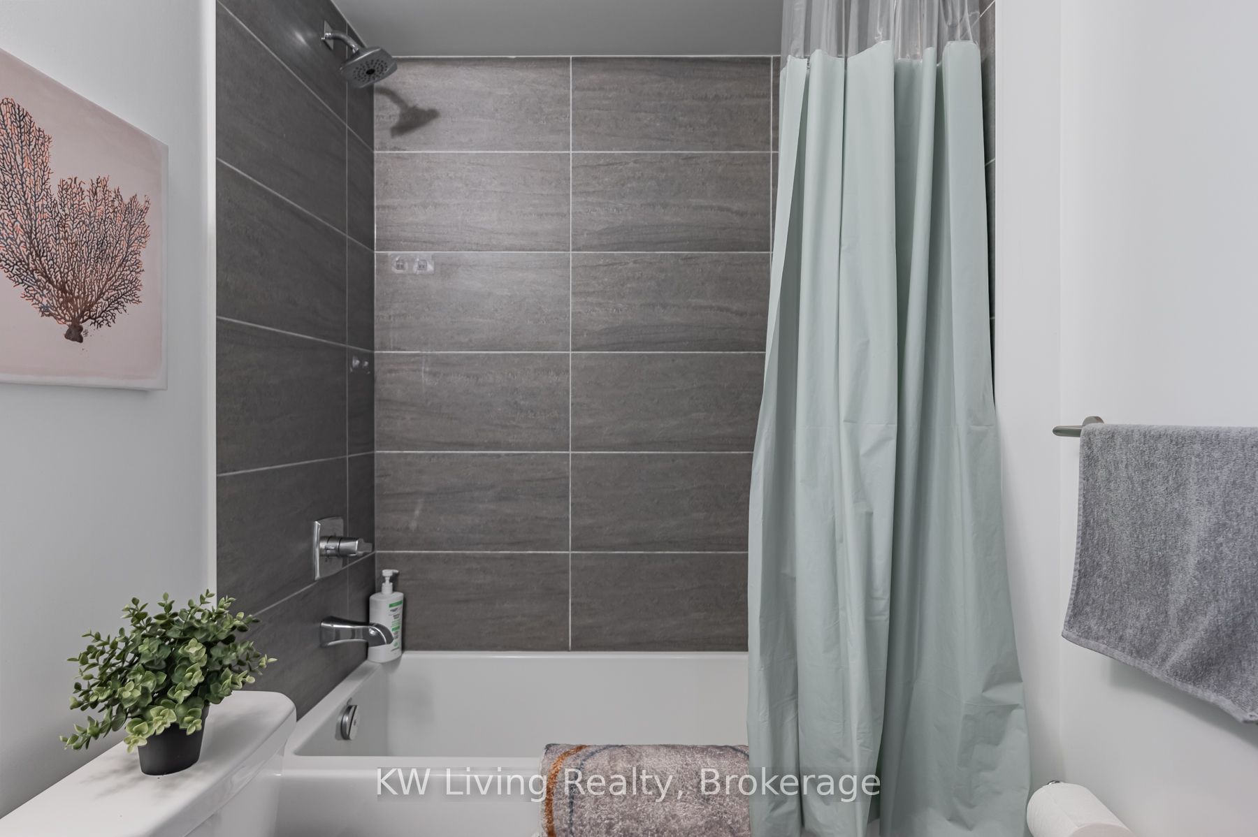 77 Mutual Street 2110 Property Photo 5