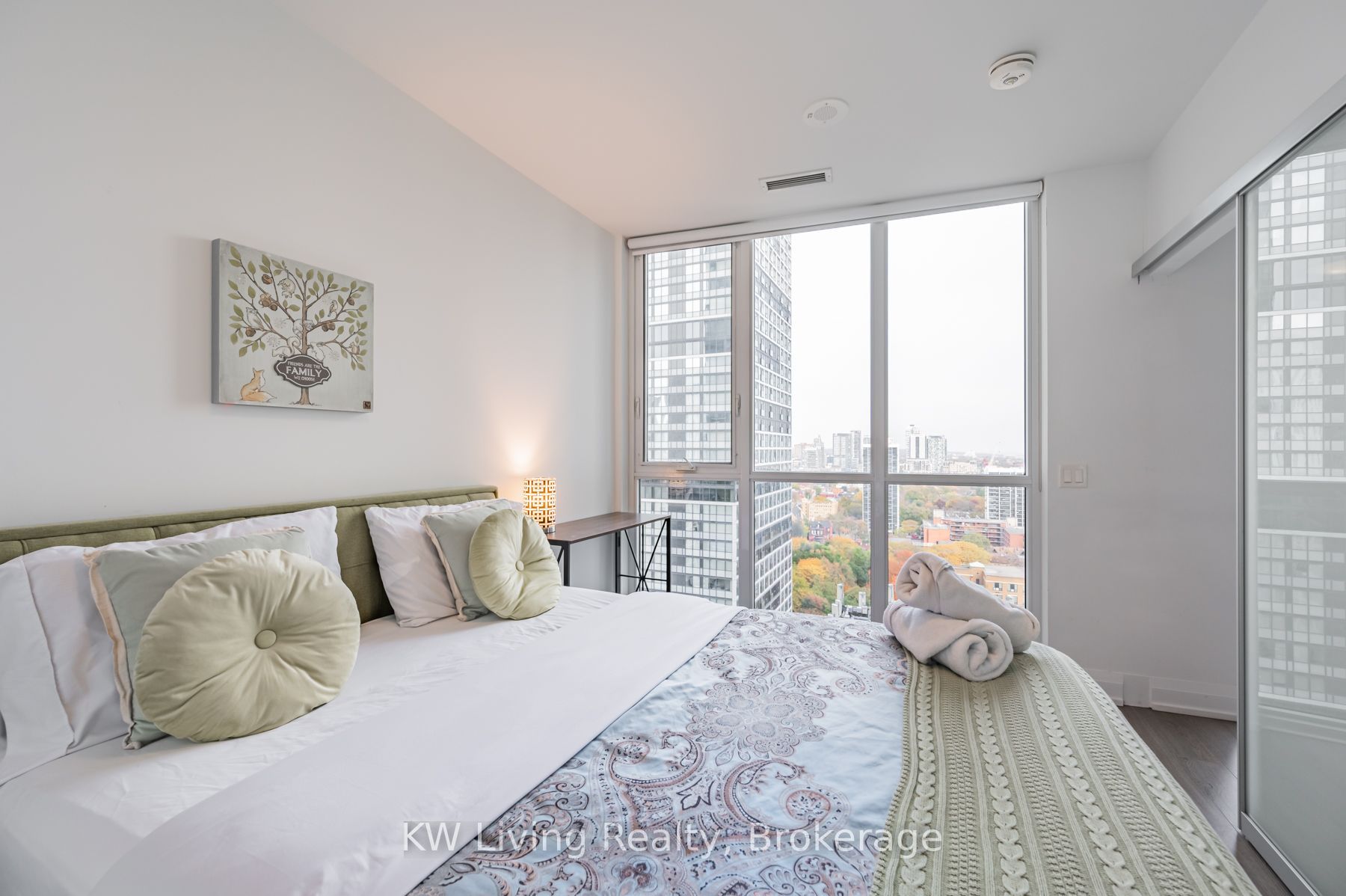 77 Mutual Street 2110 Property Photo 10