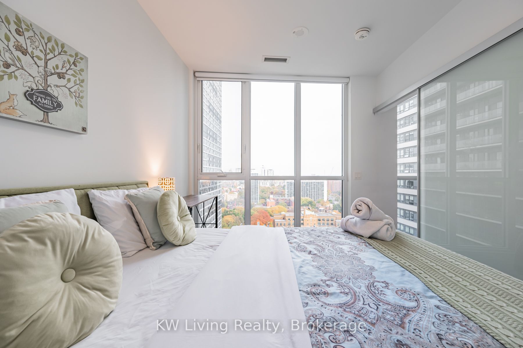 77 Mutual Street 2110 Property Photo 11